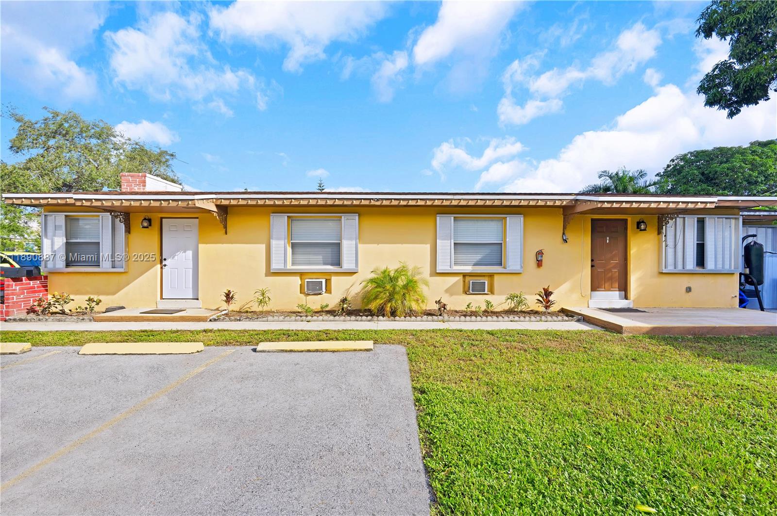 See details / 1770 sq. ft. $ 2025-10-06 0 Photo