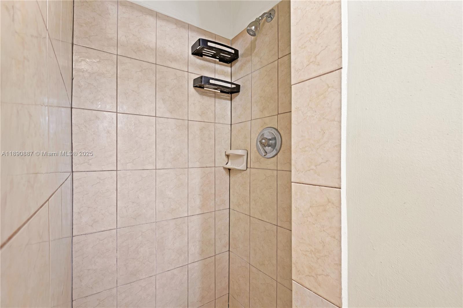 See details / 1770 sq. ft. $ 2025-10-06 0 Photo