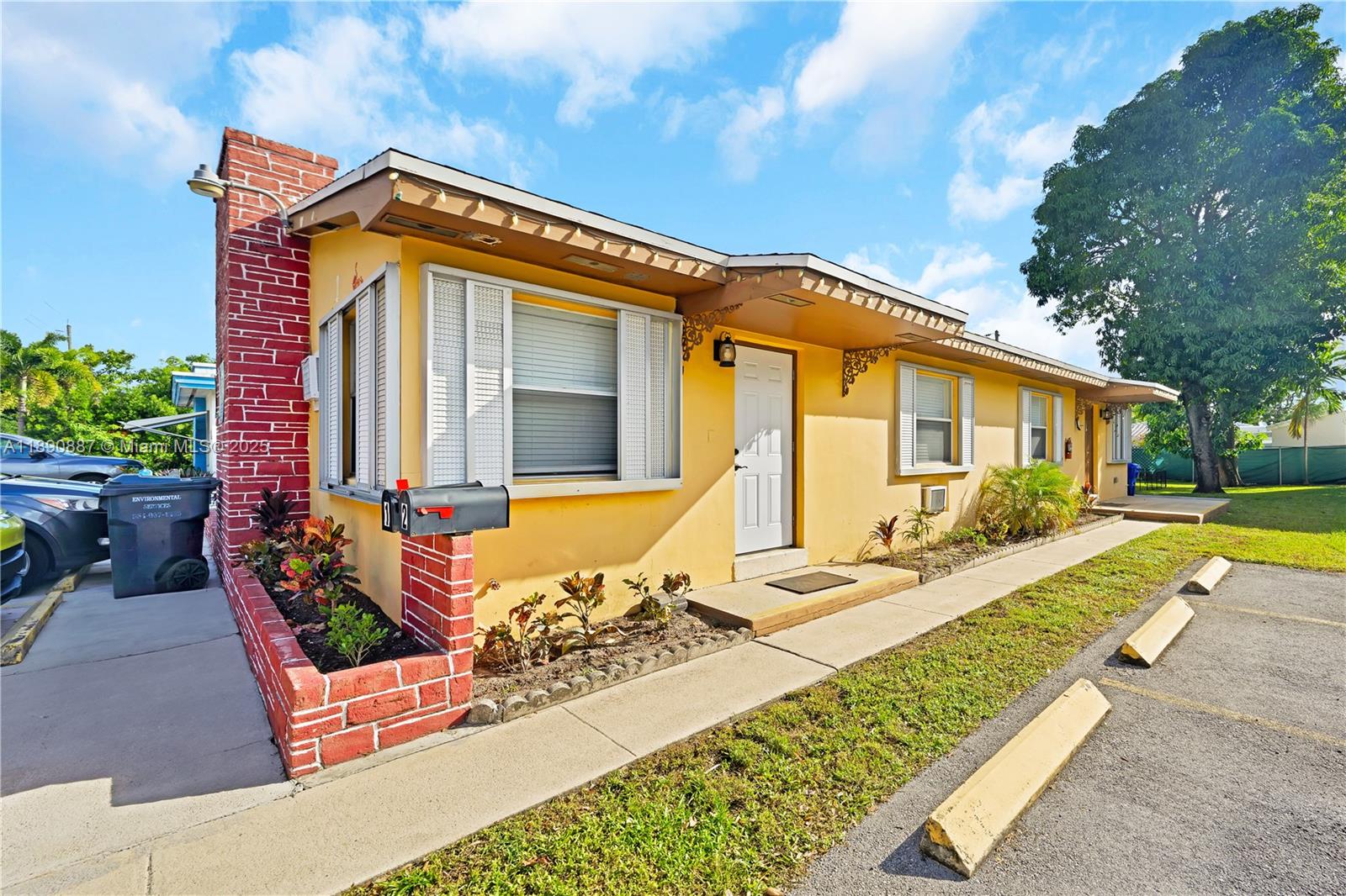 See details / 1770 sq. ft. $ 2025-10-06 0 Photo