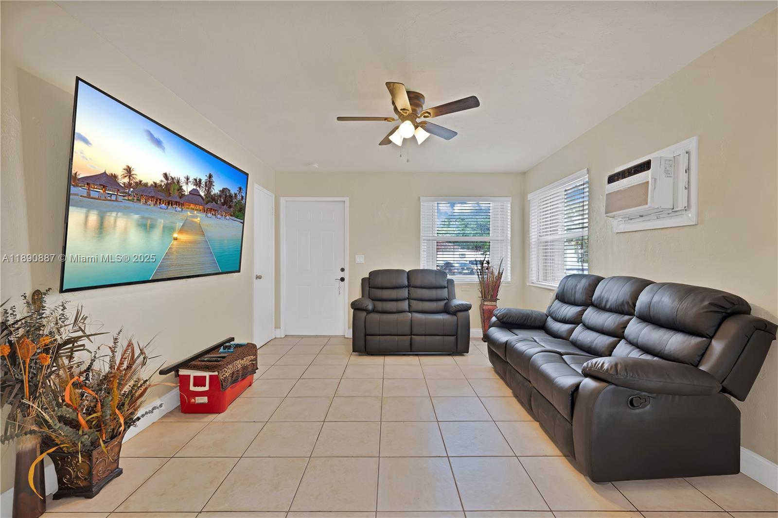 See details / 1770 sq. ft. $ 2025-10-06 0 Photo