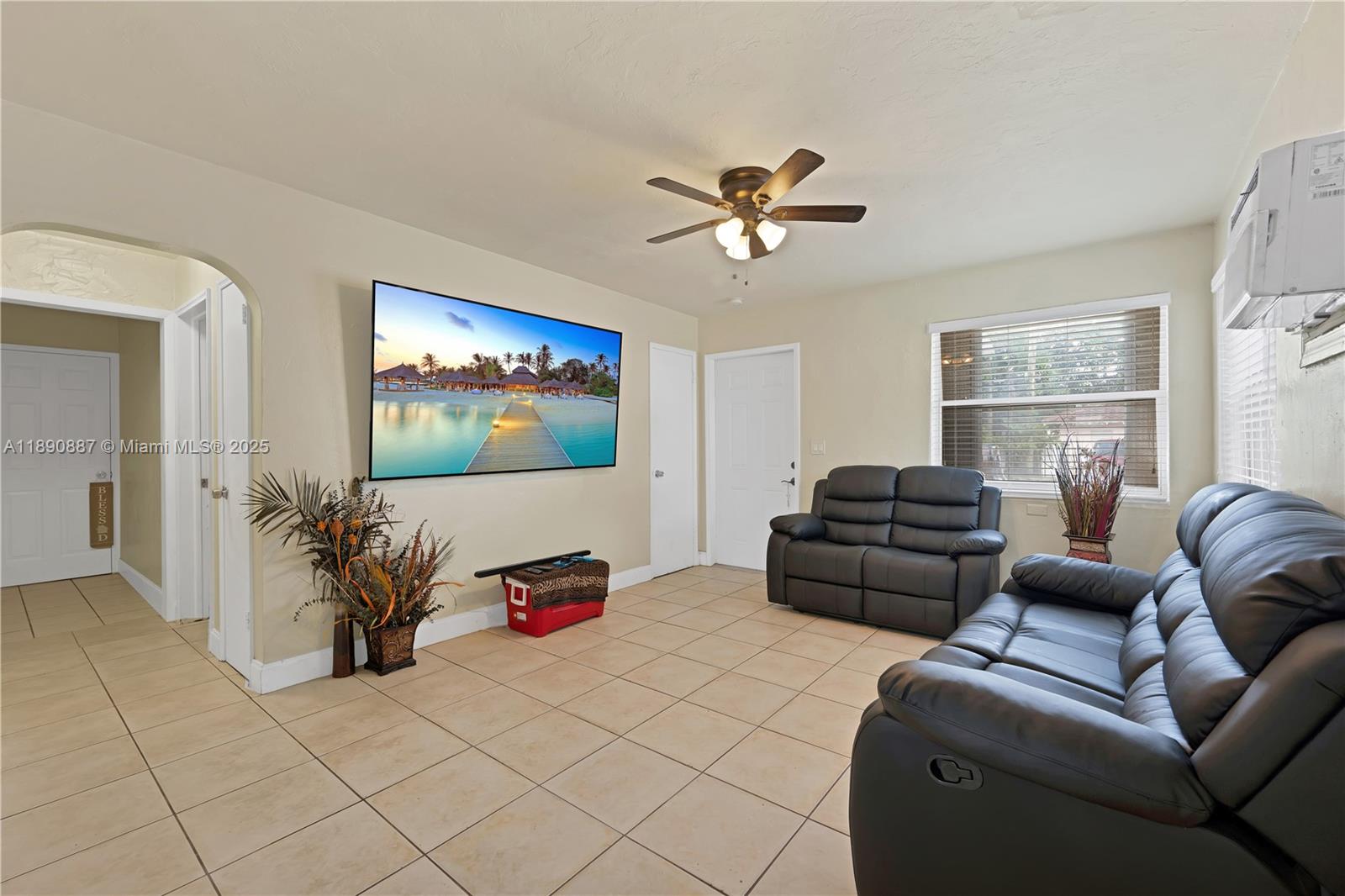 See details / 1770 sq. ft. $ 2025-10-06 0 Photo