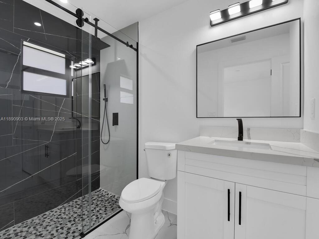 Ver detalles / 2400 sq. ft. $ 2025-10-06 0 foto