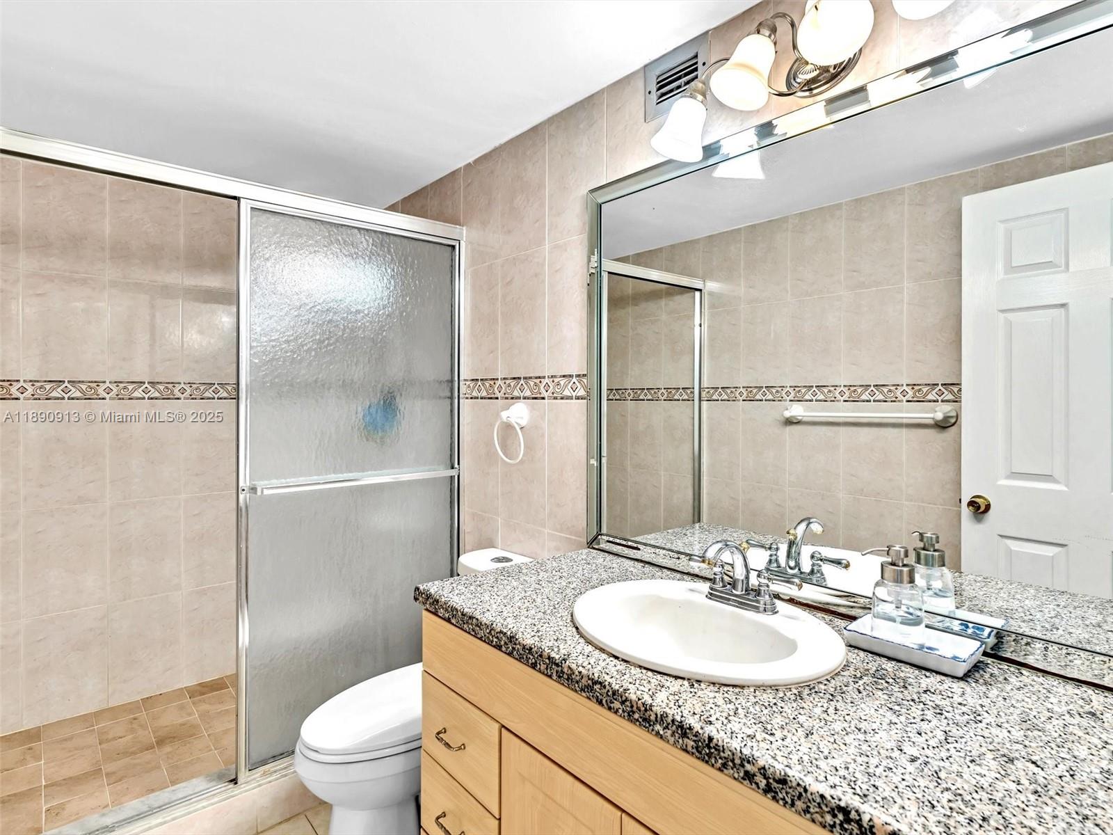 Photo of 3800 Ocean Dr #712A, Hollywood, Florida, 33019 - 2nd Bathroom