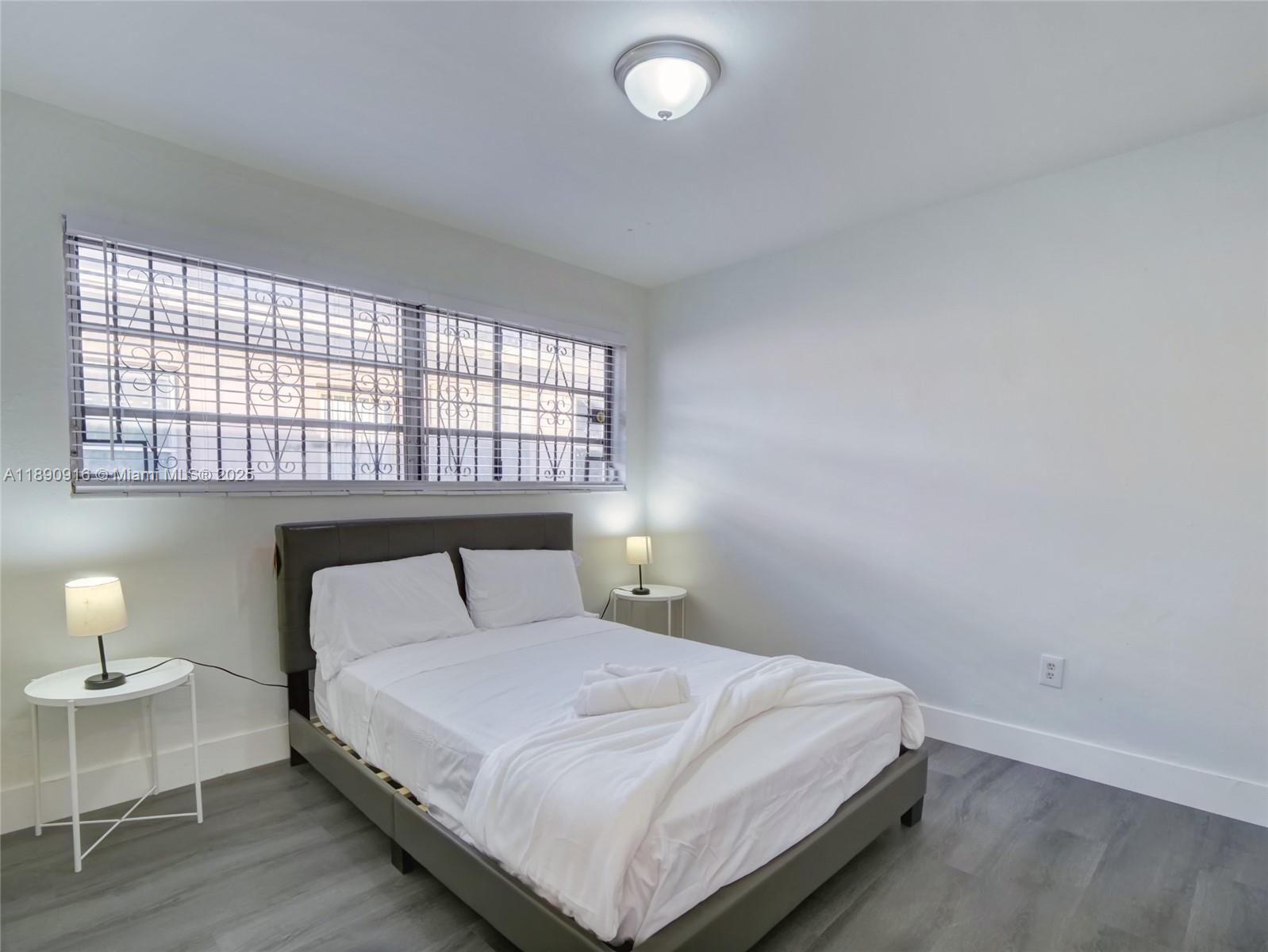 1141 4 / 2 1607 sq. ft. $ 2025-10-06 0 foto