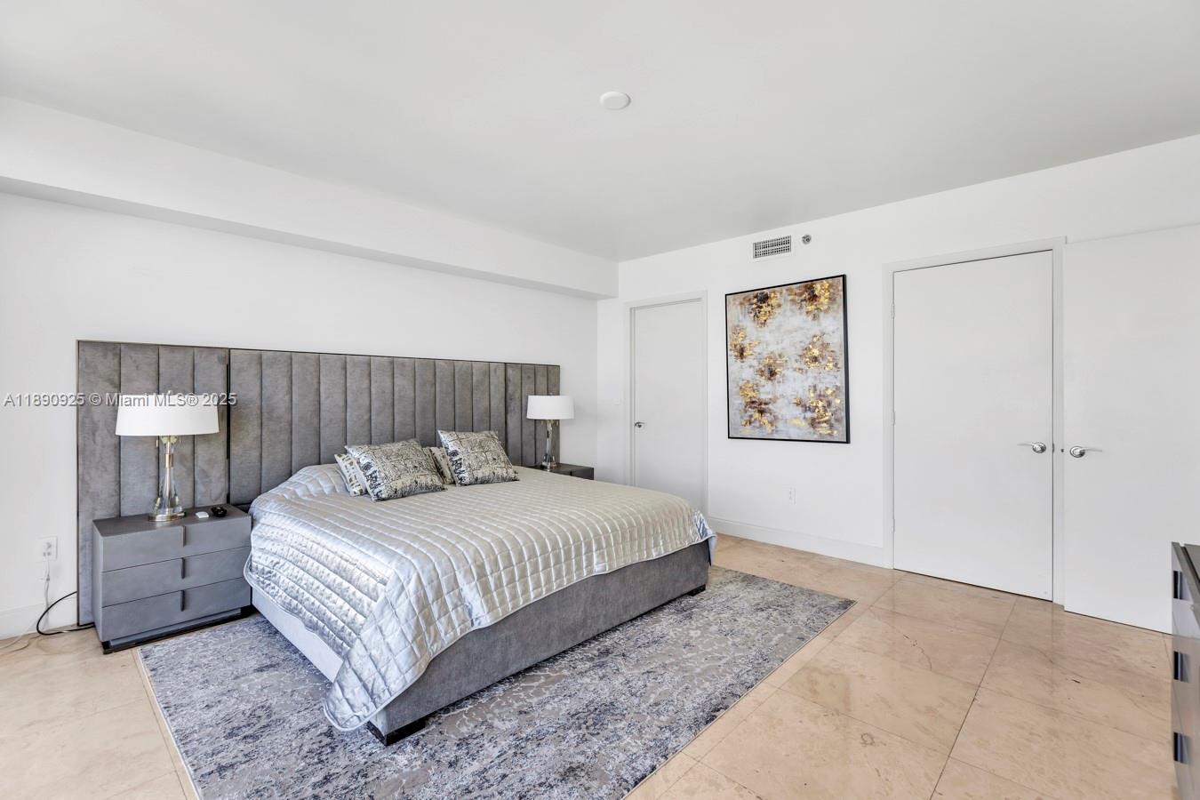 4807 1 / 1 871 sq. ft. $ 2025-10-06 0 Photo
