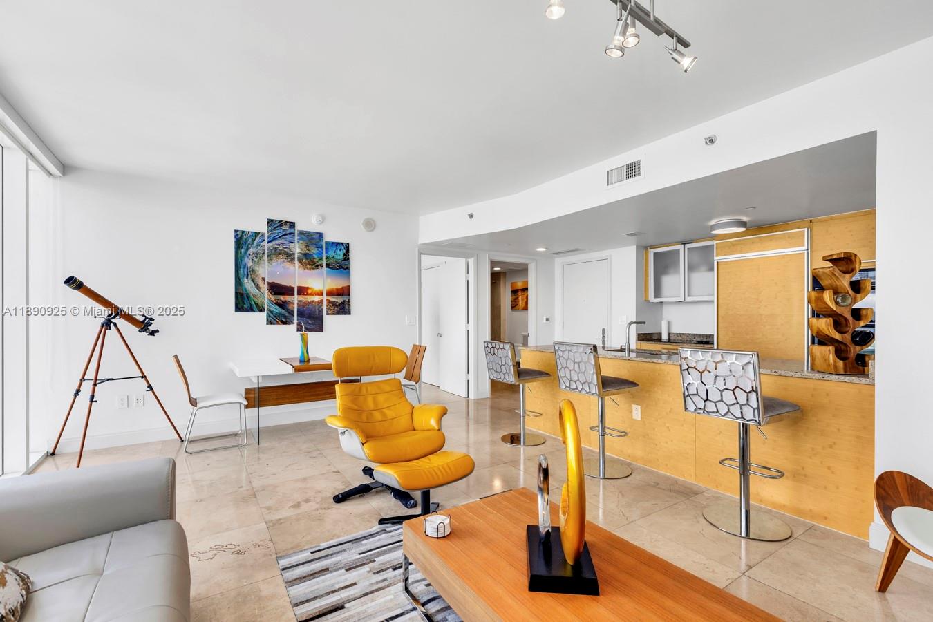 4807 1 / 1 871 sq. ft. $ 2025-10-06 0 Photo