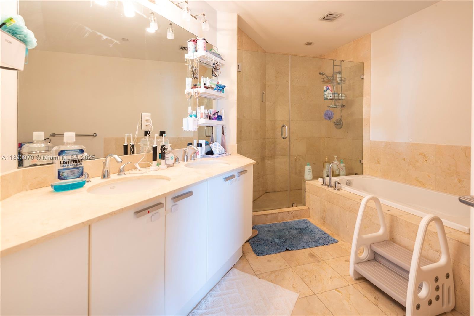 Photo of 3131 188th St  #2-808, Aventura, Florida, 33180 - 