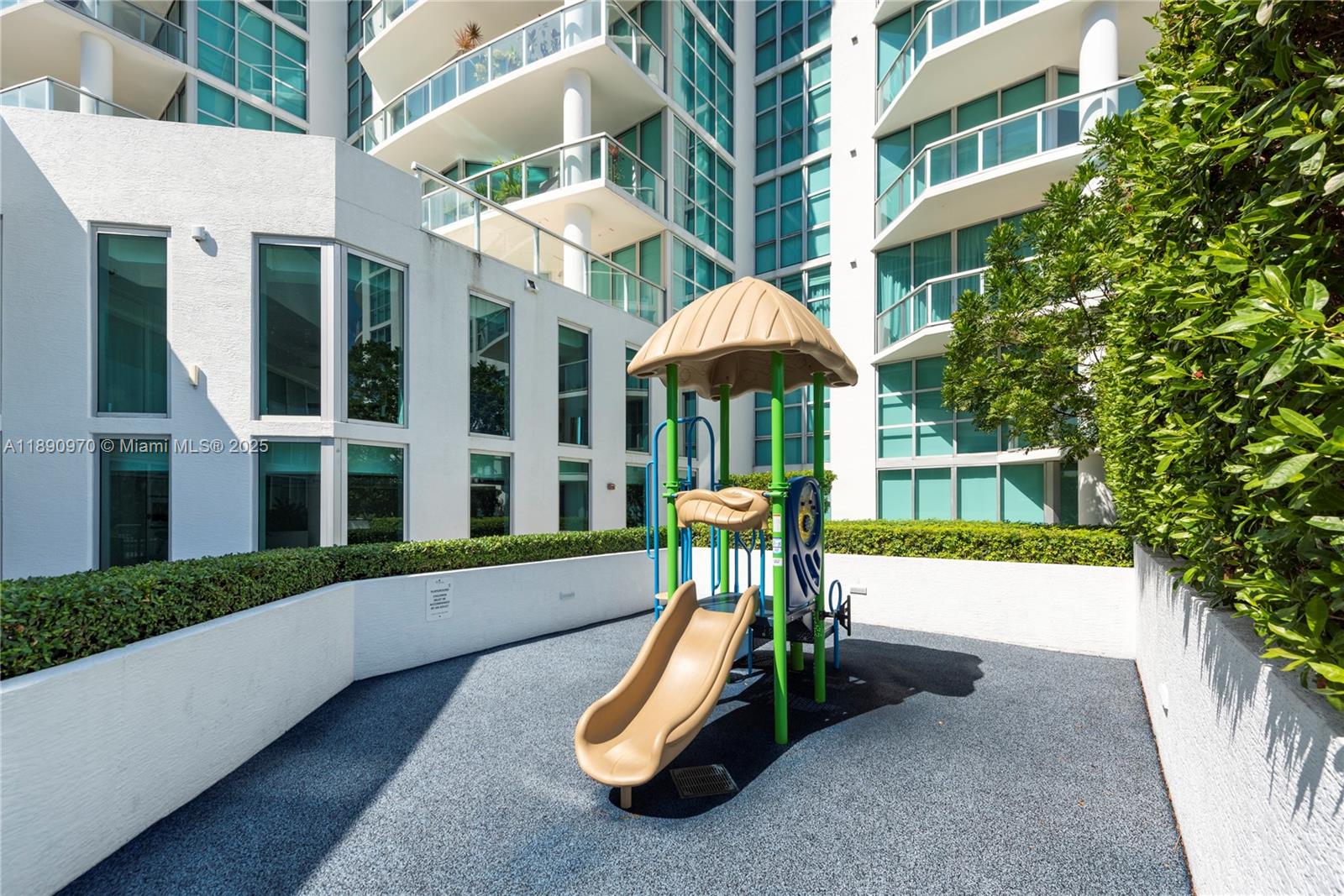 Photo of 3131 188th St  #2-808, Aventura, Florida, 33180 - 