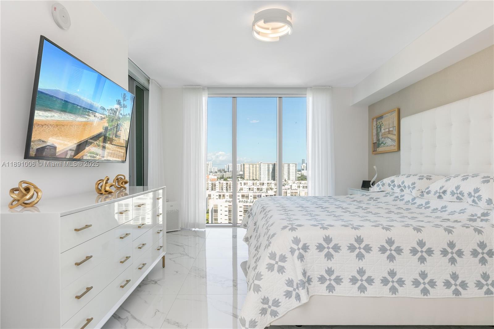 4-1607 3 / 4 1892 sq. ft. $ 2025-10-06 0 Photo