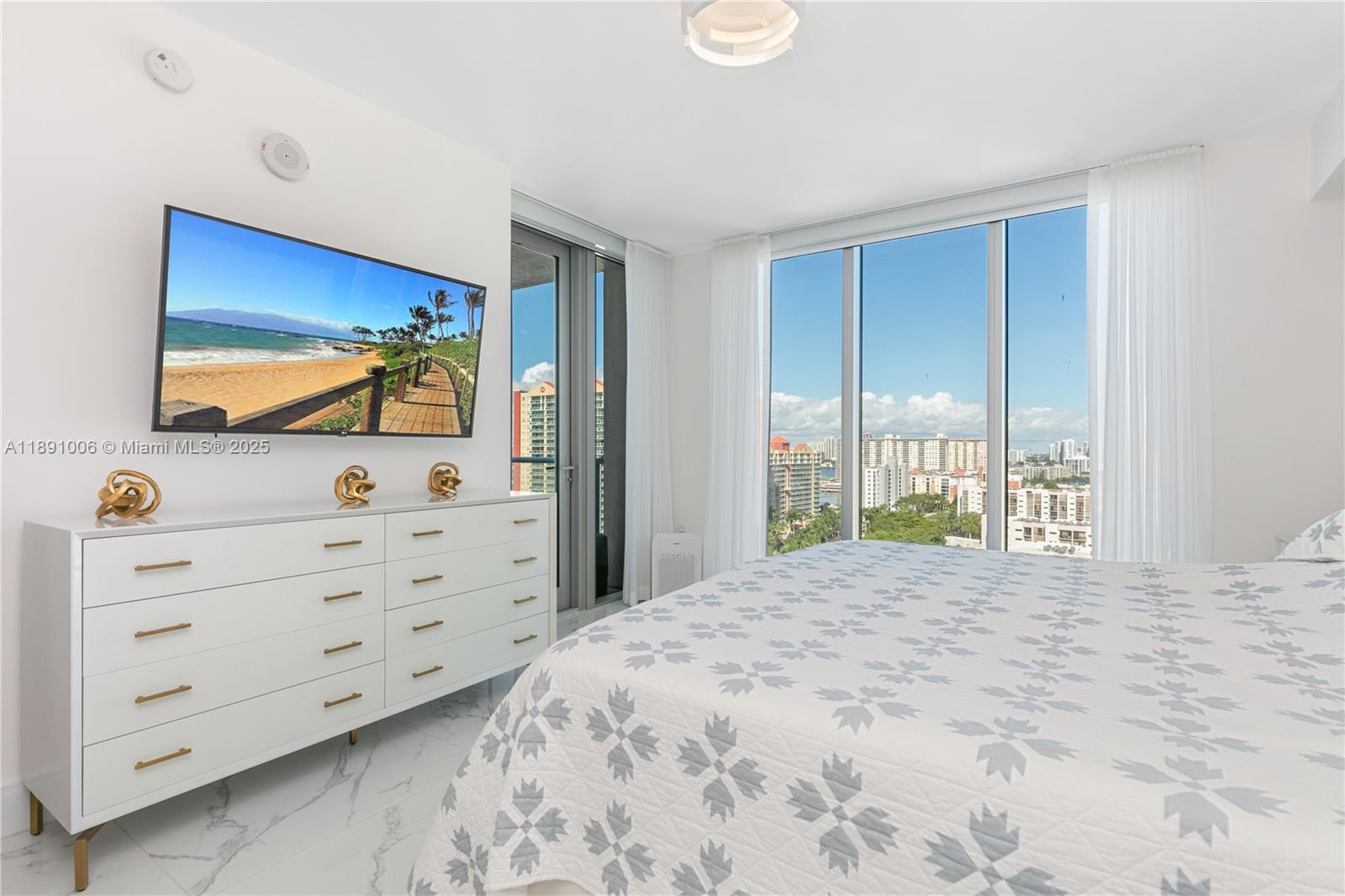 4-1607 3 / 4 1892 sq. ft. $ 2025-10-06 0 Photo
