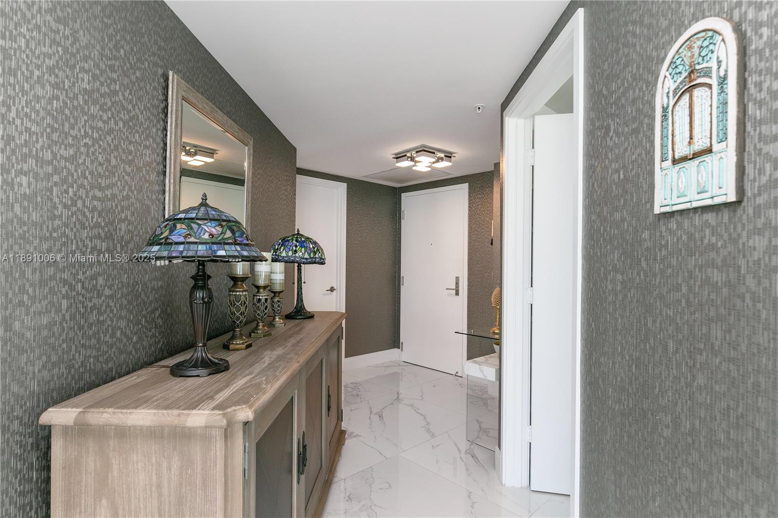4-1607 3 / 4 1892 sq. ft. $ 2025-10-06 0 Photo