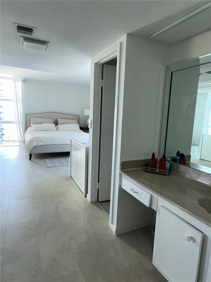 Photo of 3675 Country Club Dr  #1809, Aventura, Florida, 33180 - 