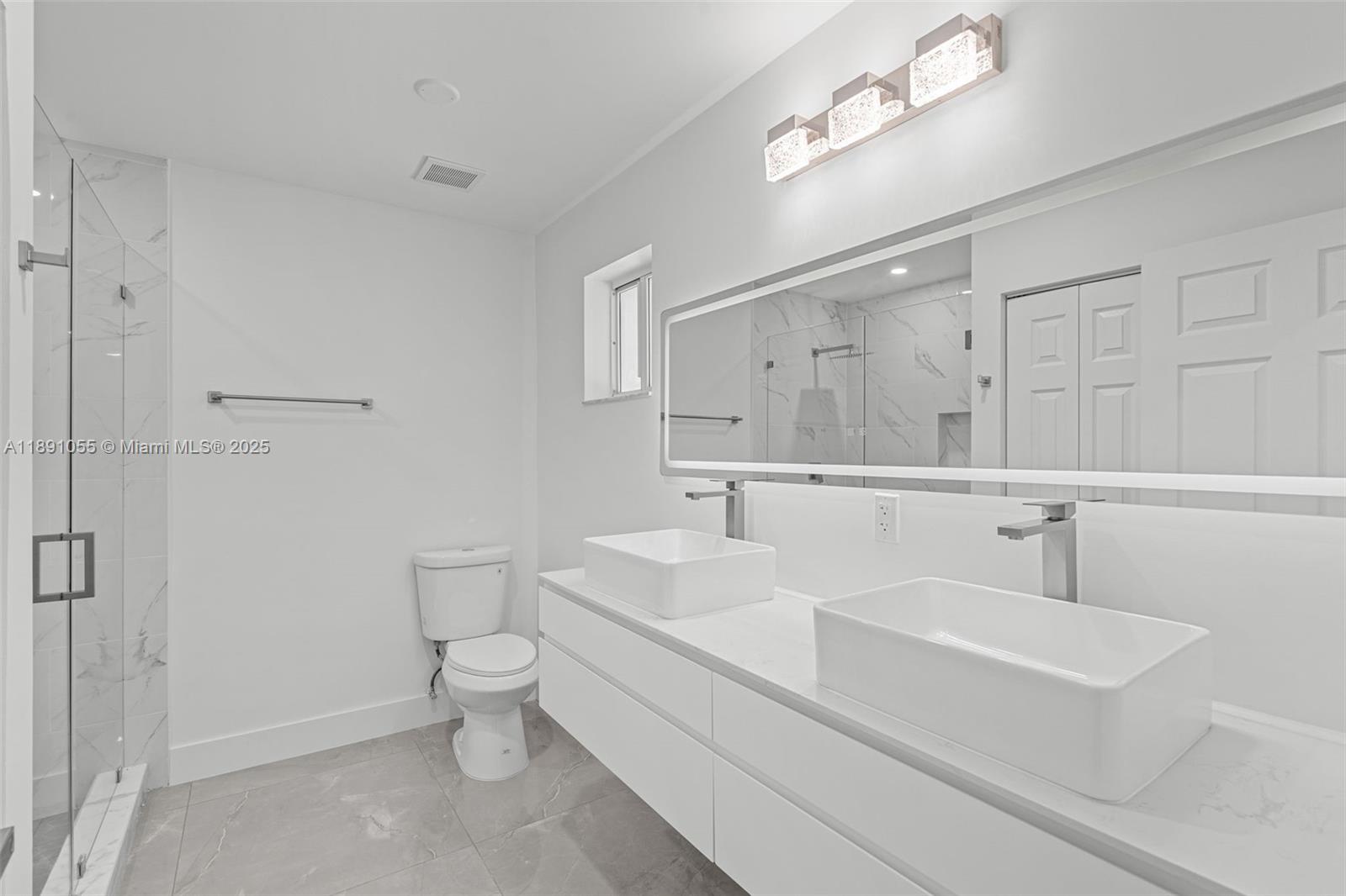 See details   /   sq. ft. $ 2025-10-06 0 Photo