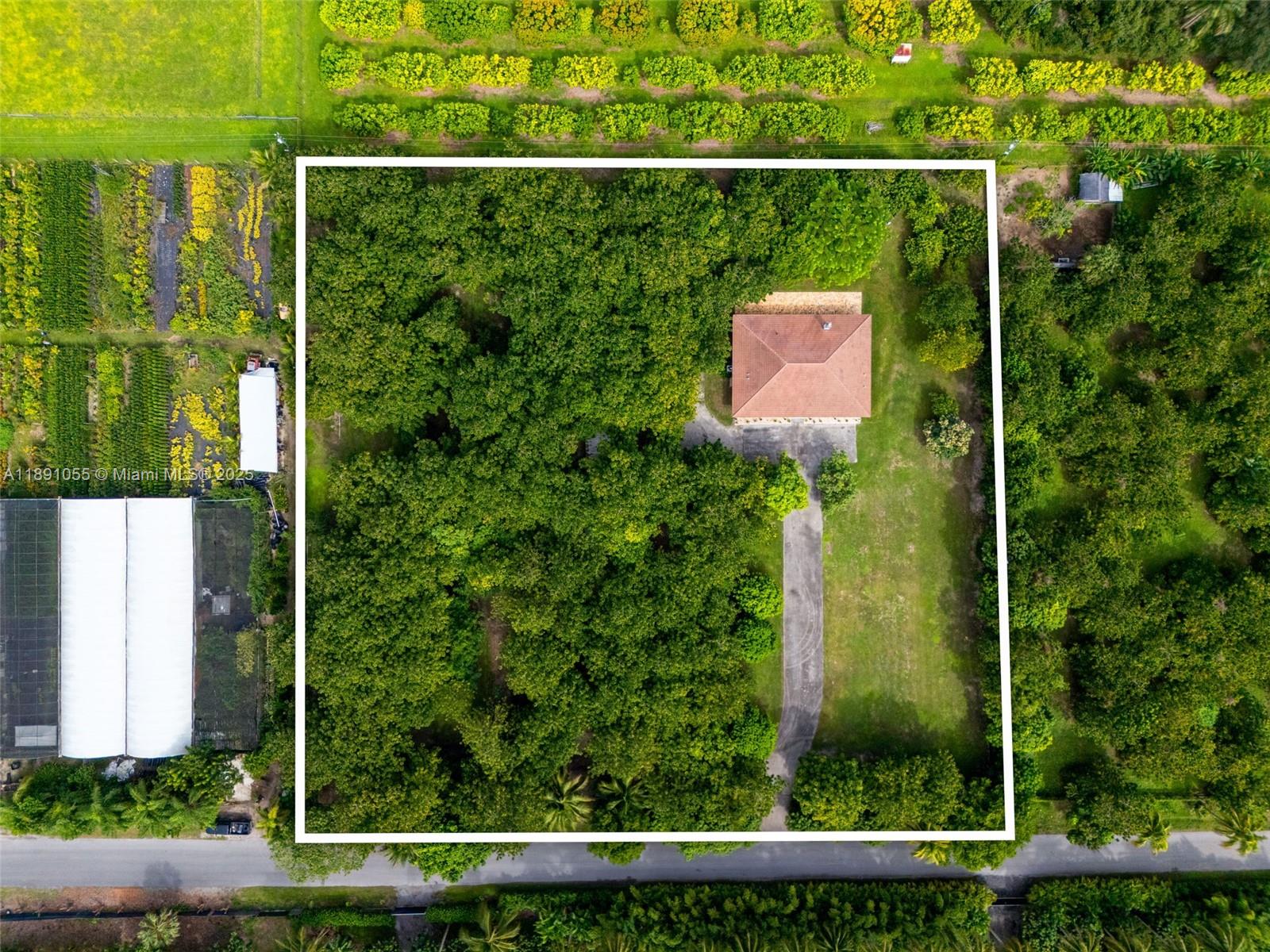 See details   /   sq. ft. $ 2025-10-06 0 Photo