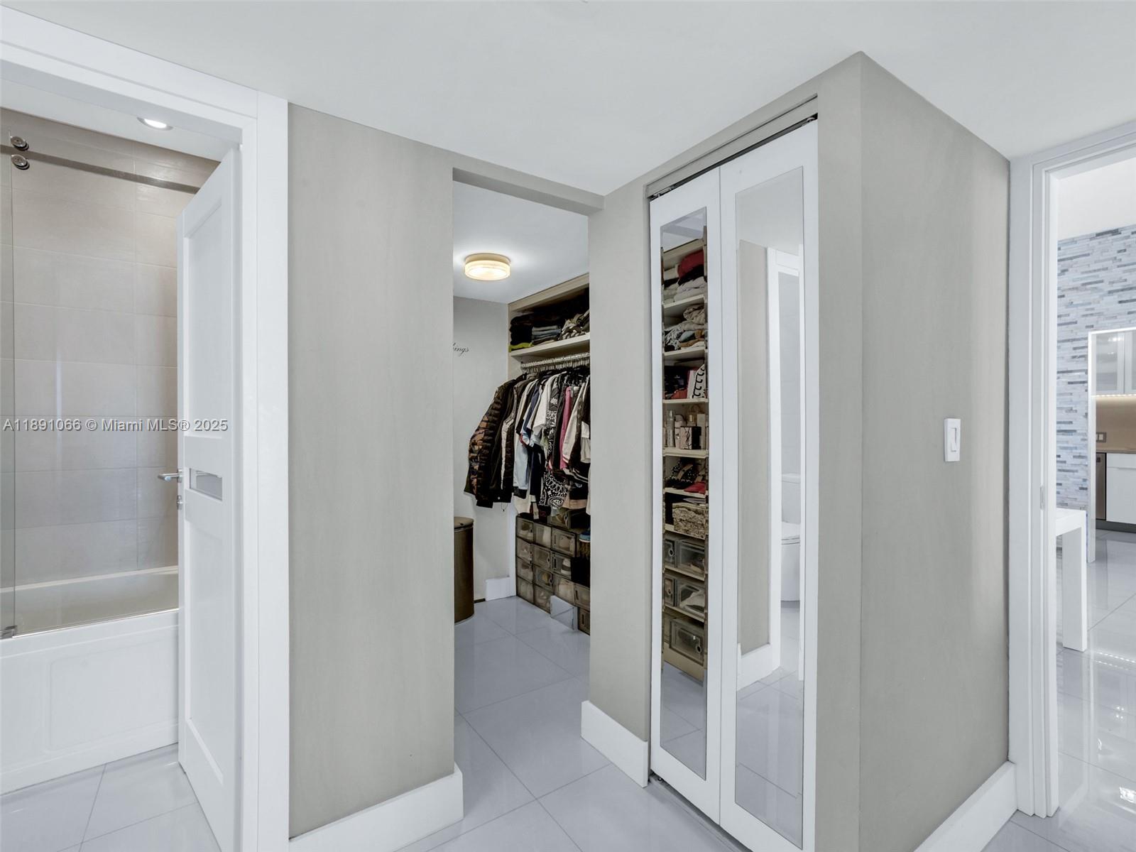 PH01 2 / 2 1357 sq. ft. $ 2025-10-06 0 Photo
