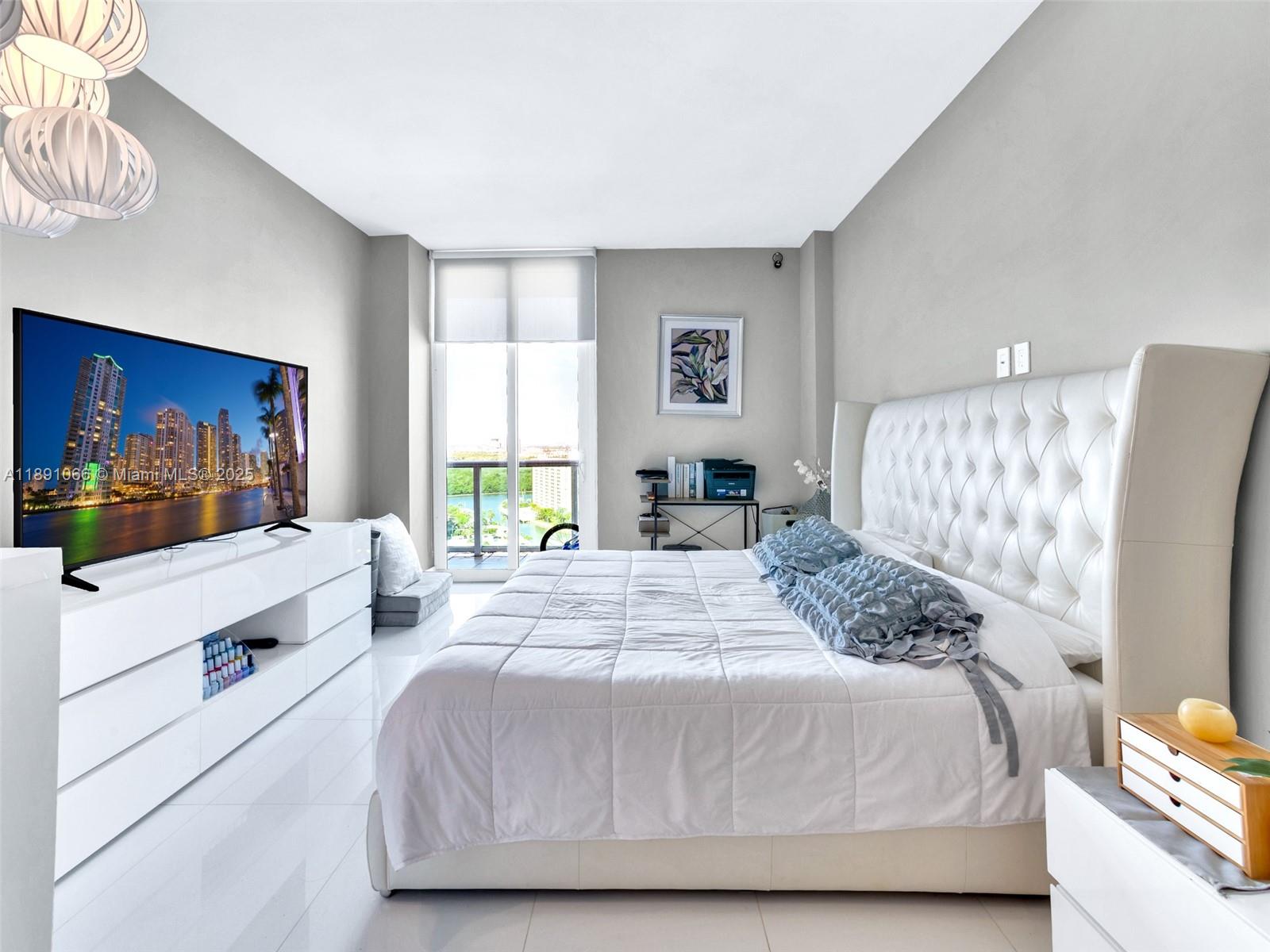 PH01 2 / 2 1357 sq. ft. $ 2025-10-06 0 Photo