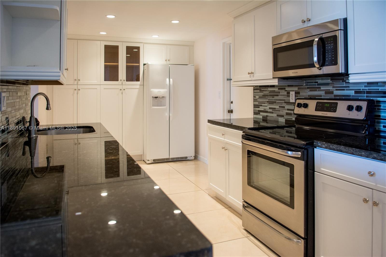 Photo of 1833 Ocean Dr #906, Hallandale Beach, Florida, 33009 -