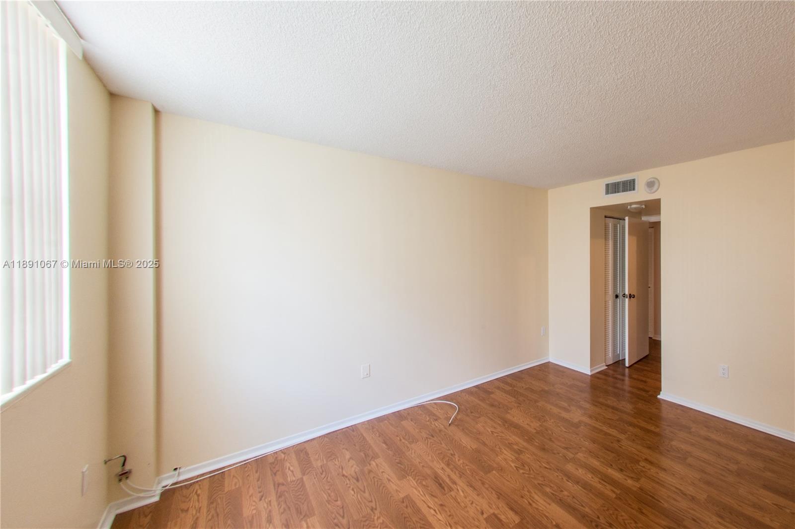 Photo of 1833 Ocean Dr  #906, Hallandale Beach, Florida, 33009 - 