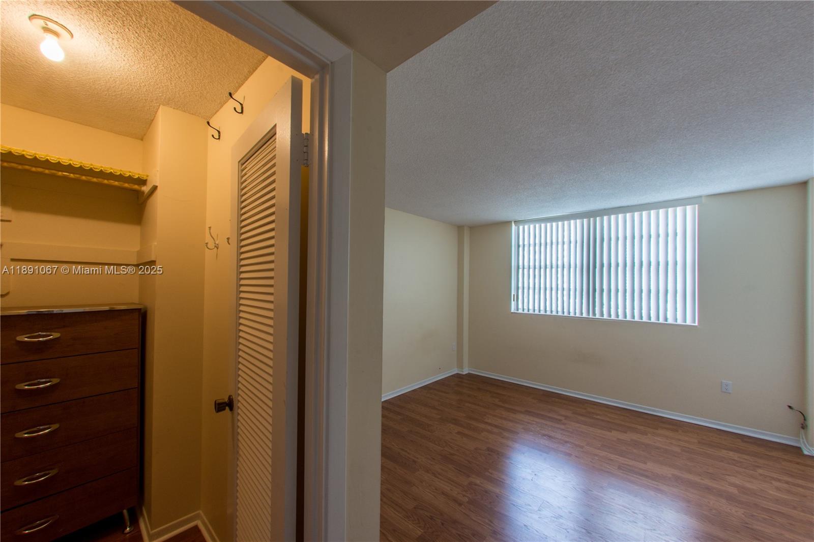 Photo of 1833 Ocean Dr  #906, Hallandale Beach, Florida, 33009 - 