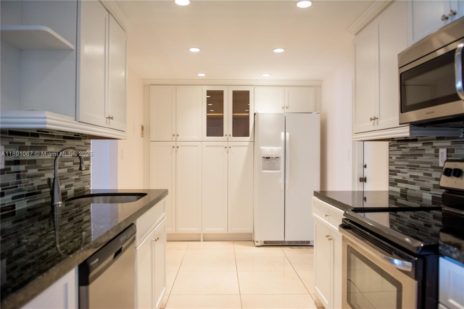 Photo of 1833 Ocean Dr  #906, Hallandale Beach, Florida, 33009 - 