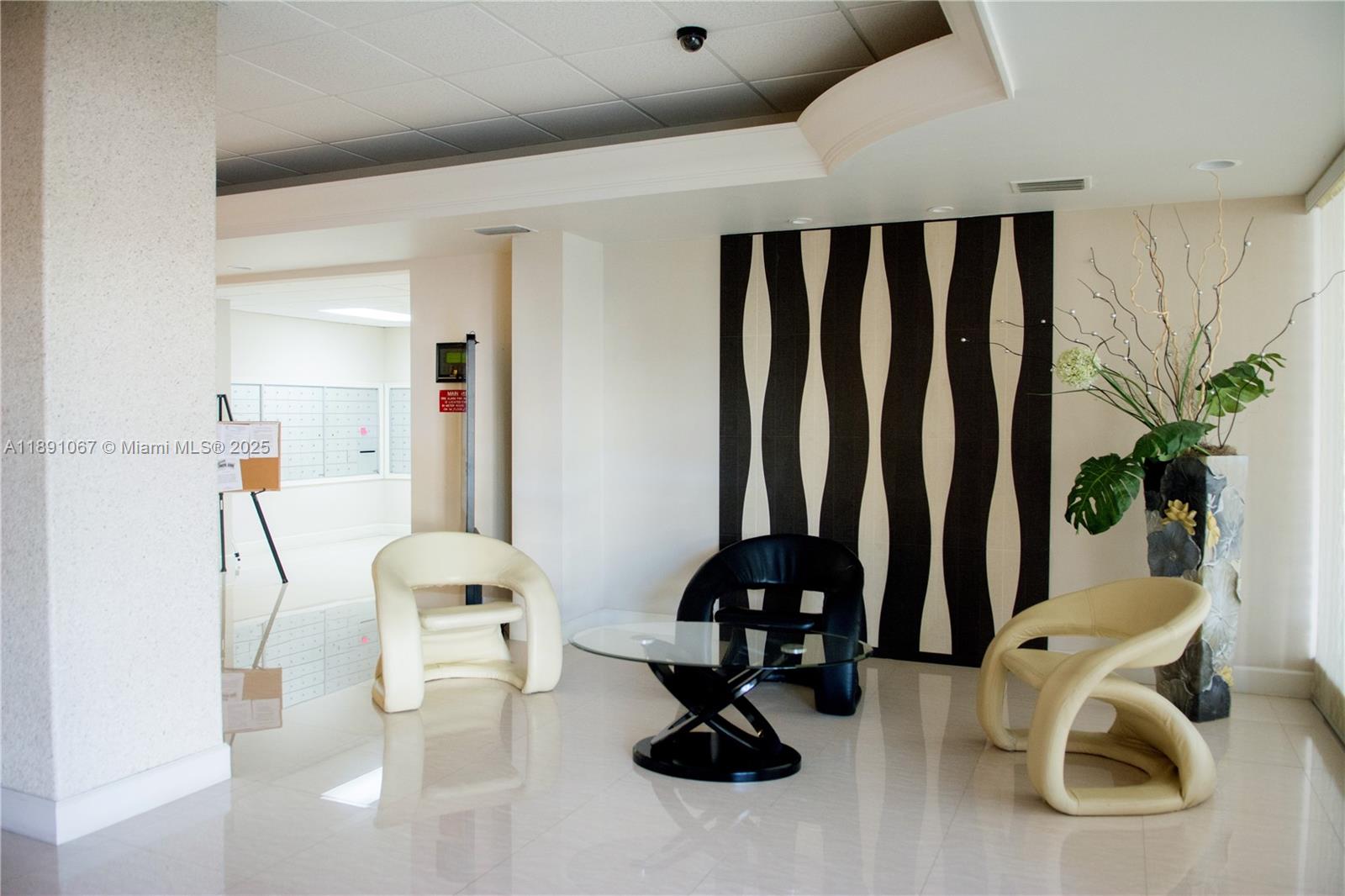 Photo of 1833 Ocean Dr  #906, Hallandale Beach, Florida, 33009 - 