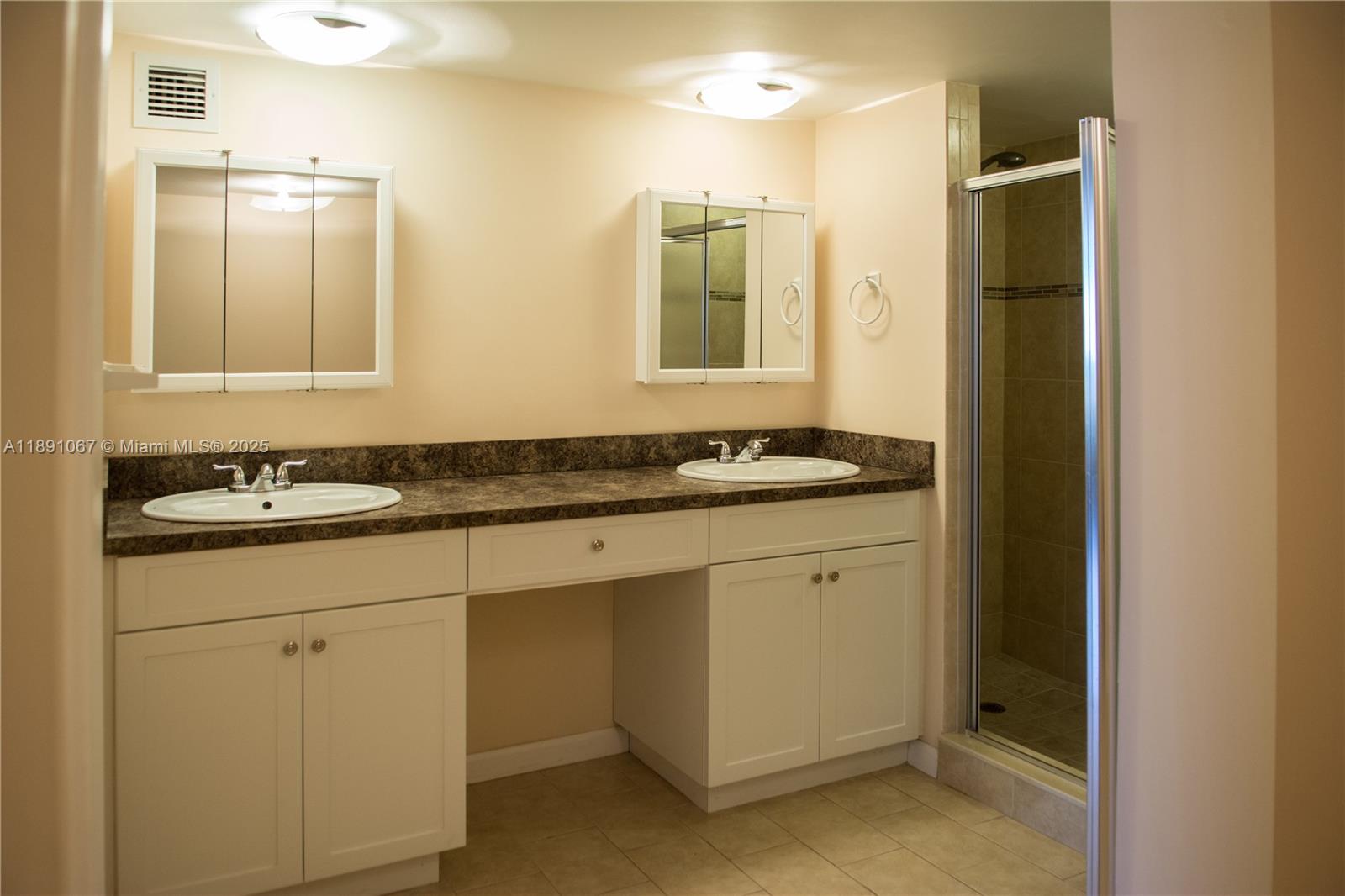 Photo of 1833 Ocean Dr  #906, Hallandale Beach, Florida, 33009 - 