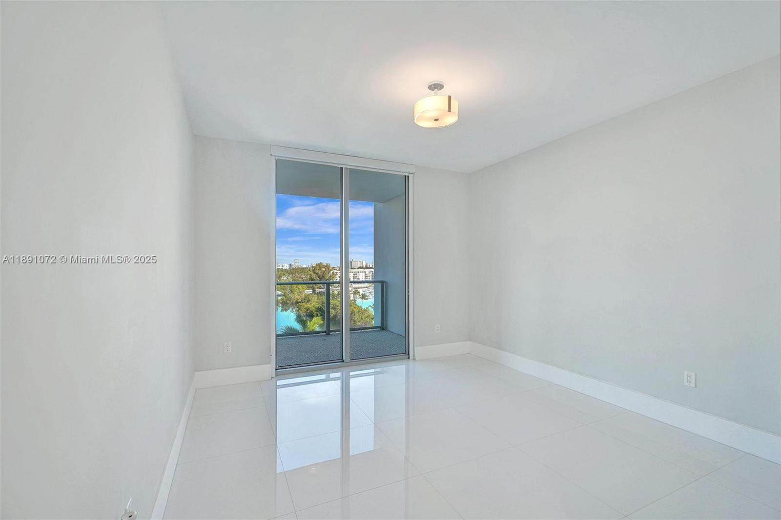 Photo of 17301 Biscayne Blvd  #708, North Miami Beach, Florida, 33160 - 2nd bedroom