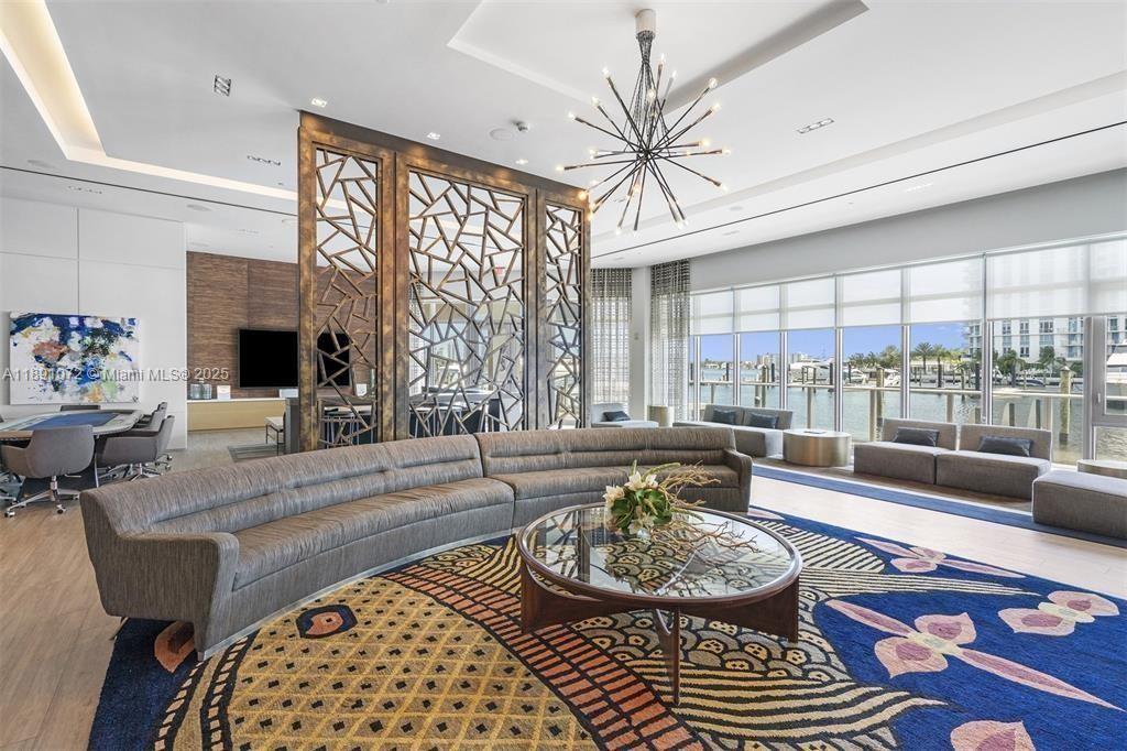 Photo of 17301 Biscayne Blvd  #708, North Miami Beach, Florida, 33160 - Rec room