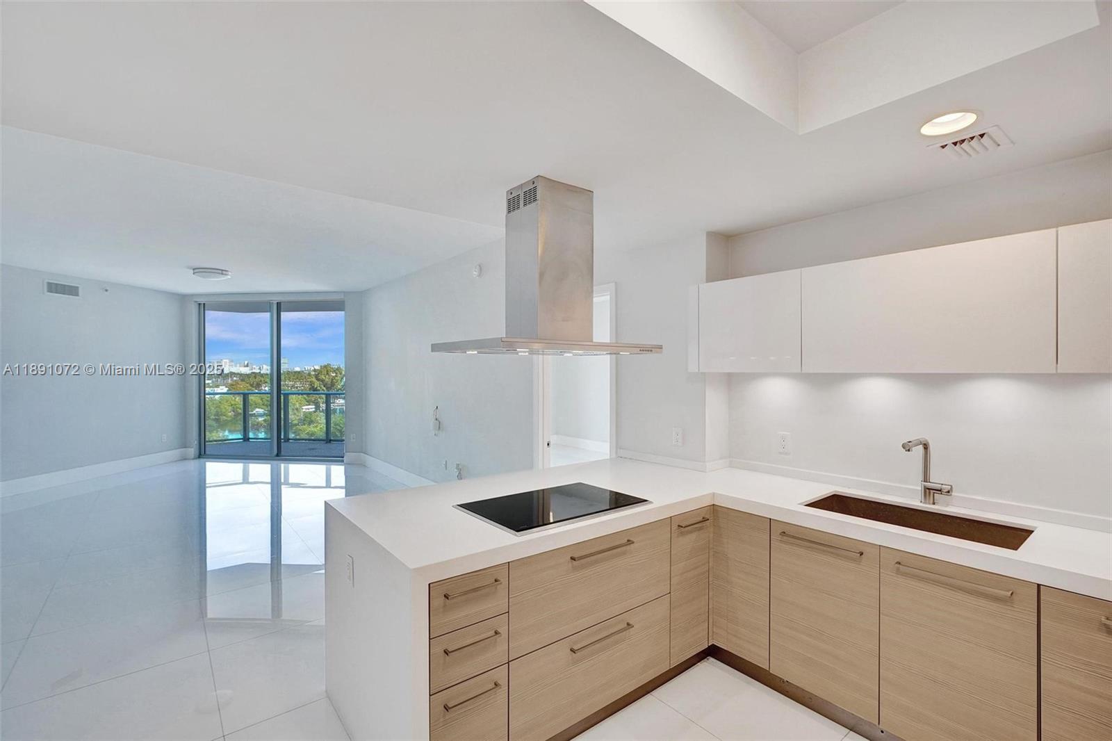Photo of 17301 Biscayne Blvd  #708, North Miami Beach, Florida, 33160 -