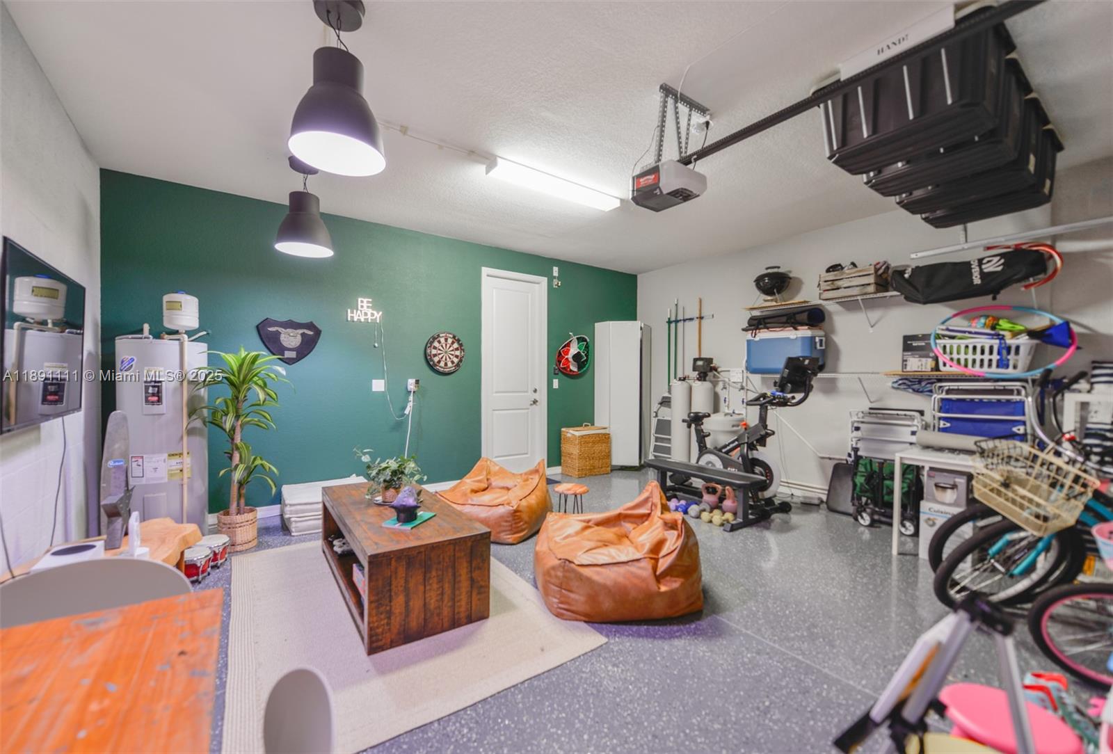 4735 3 / 3 1769 sq. ft. $ 2025-10-06 0 foto