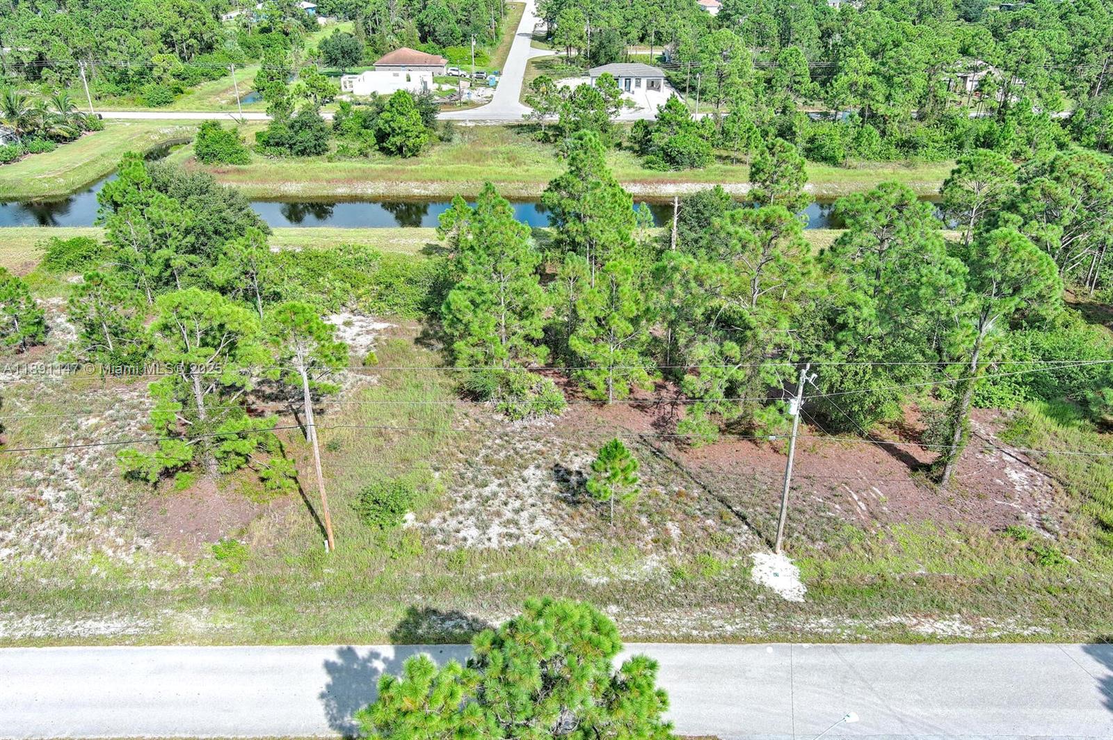   /   sq. ft. $ 2025-10-06 0 Photo