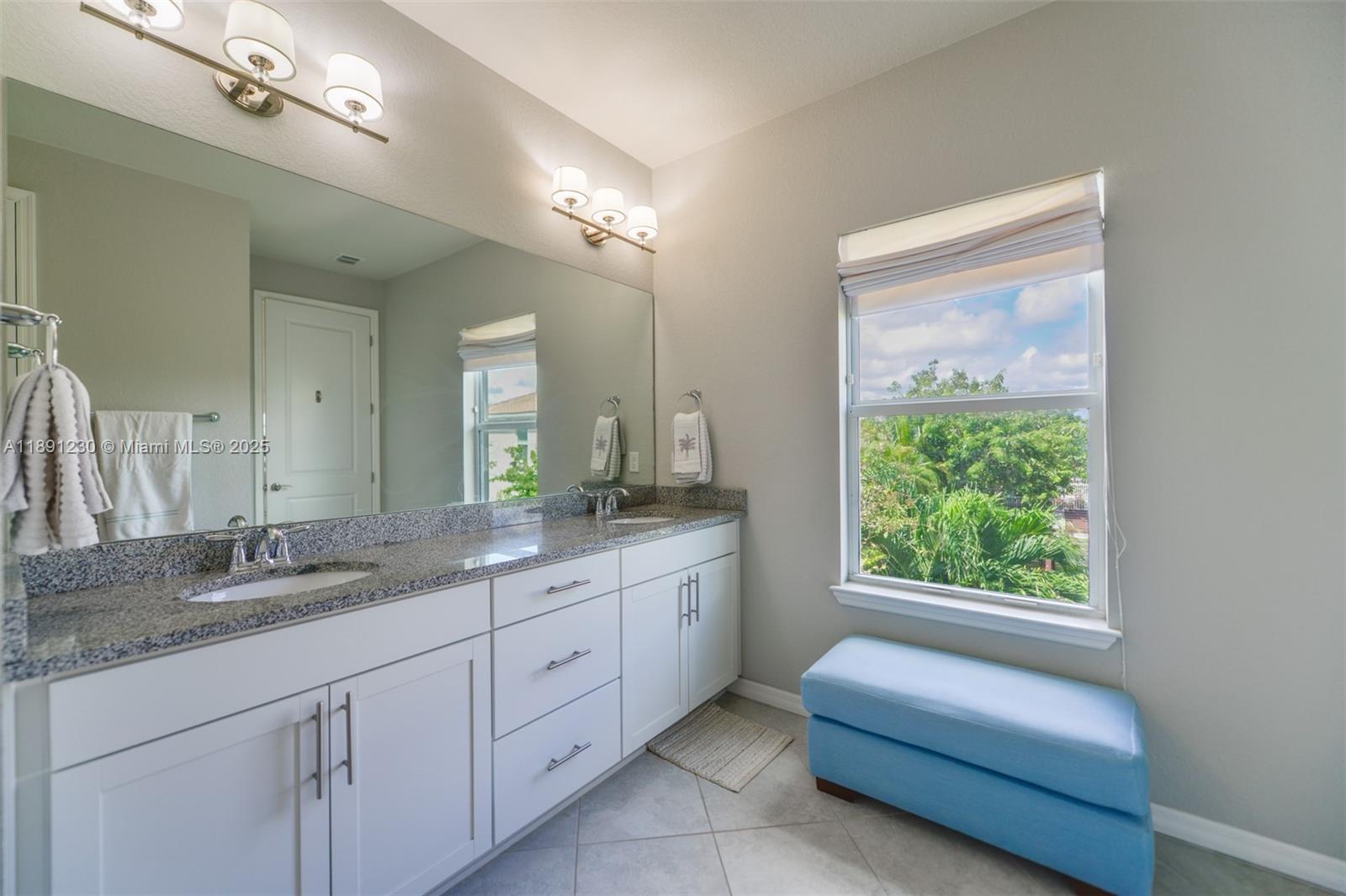 4735 3 / 3 1769 sq. ft. $ 2025-10-06 0 Photo