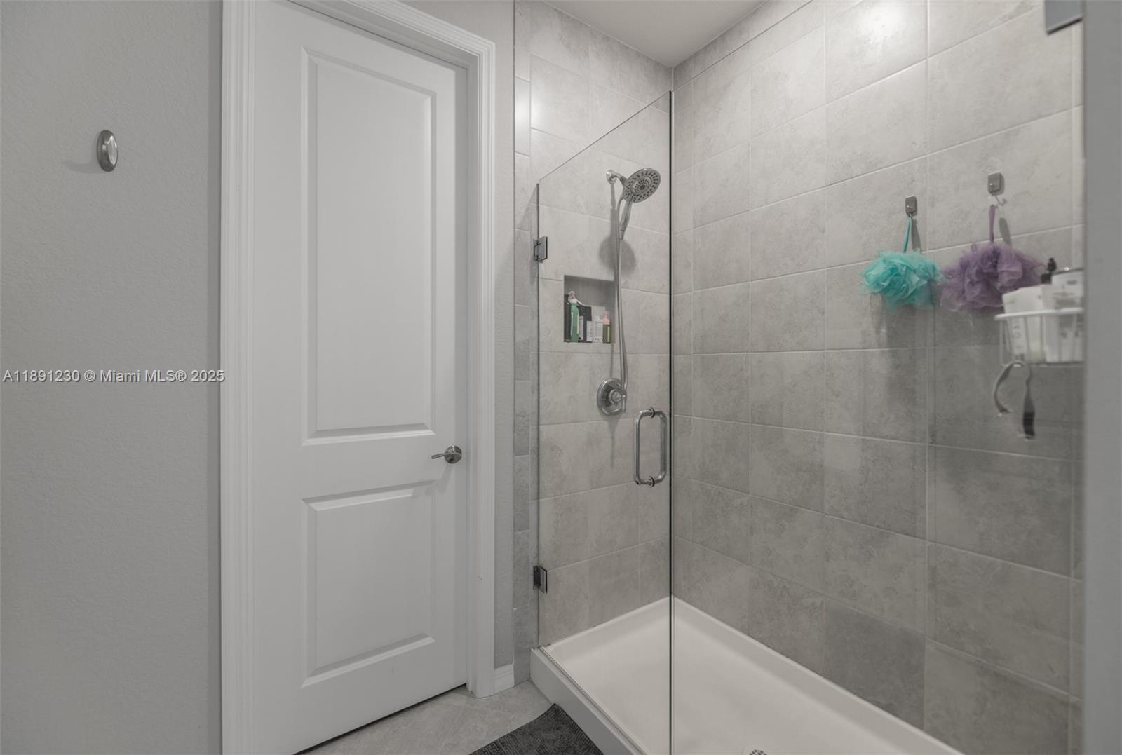 4735 3 / 3 1769 sq. ft. $ 2025-10-06 0 Photo