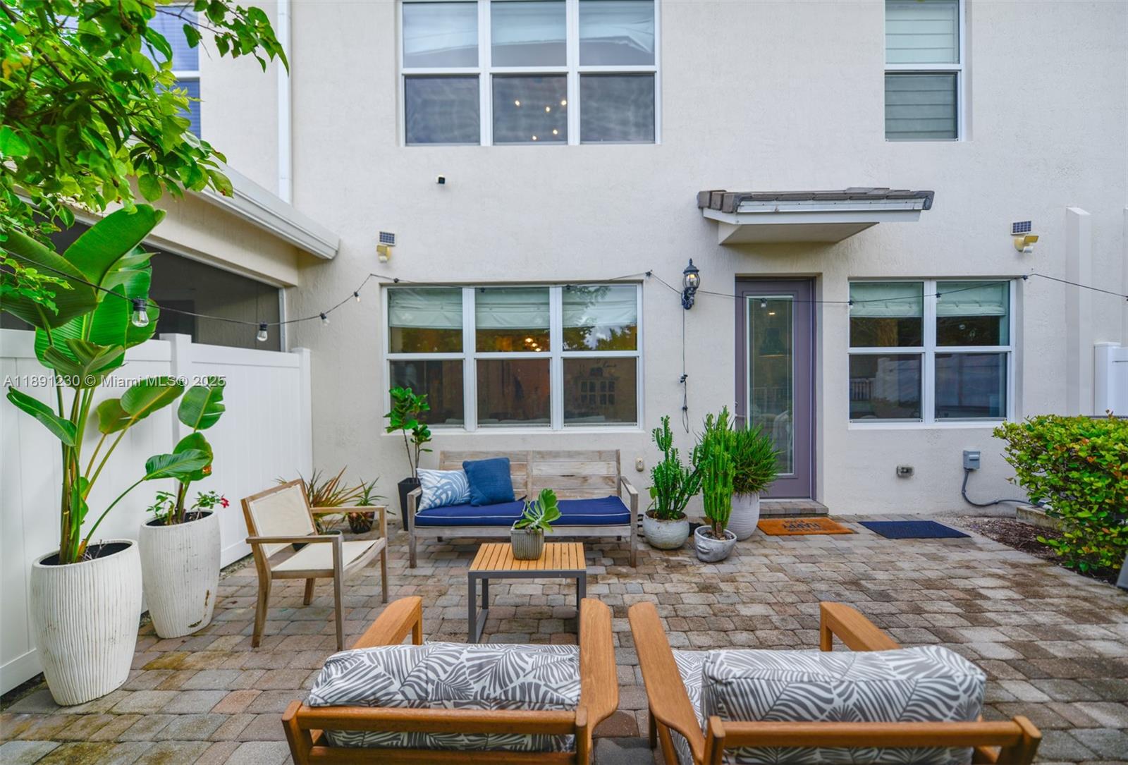 4735 3 / 3 1769 sq. ft. $ 2025-10-06 0 Photo