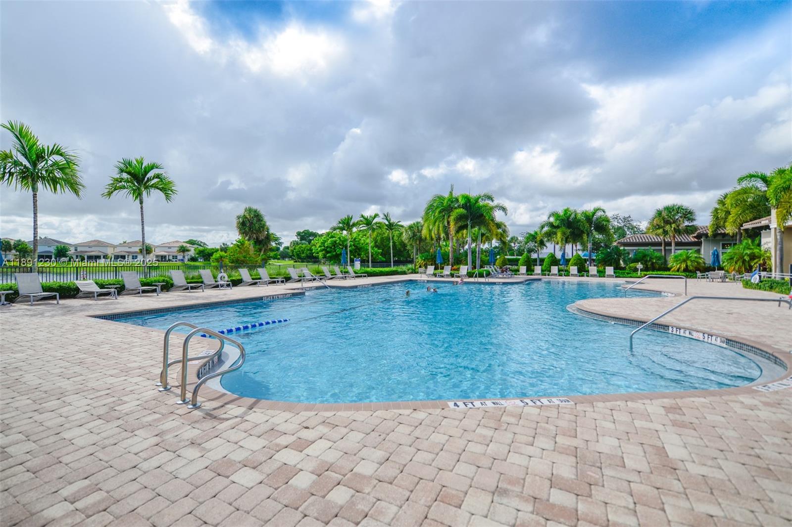 4735 3 / 3 1769 sq. ft. $ 2025-10-06 0 Photo