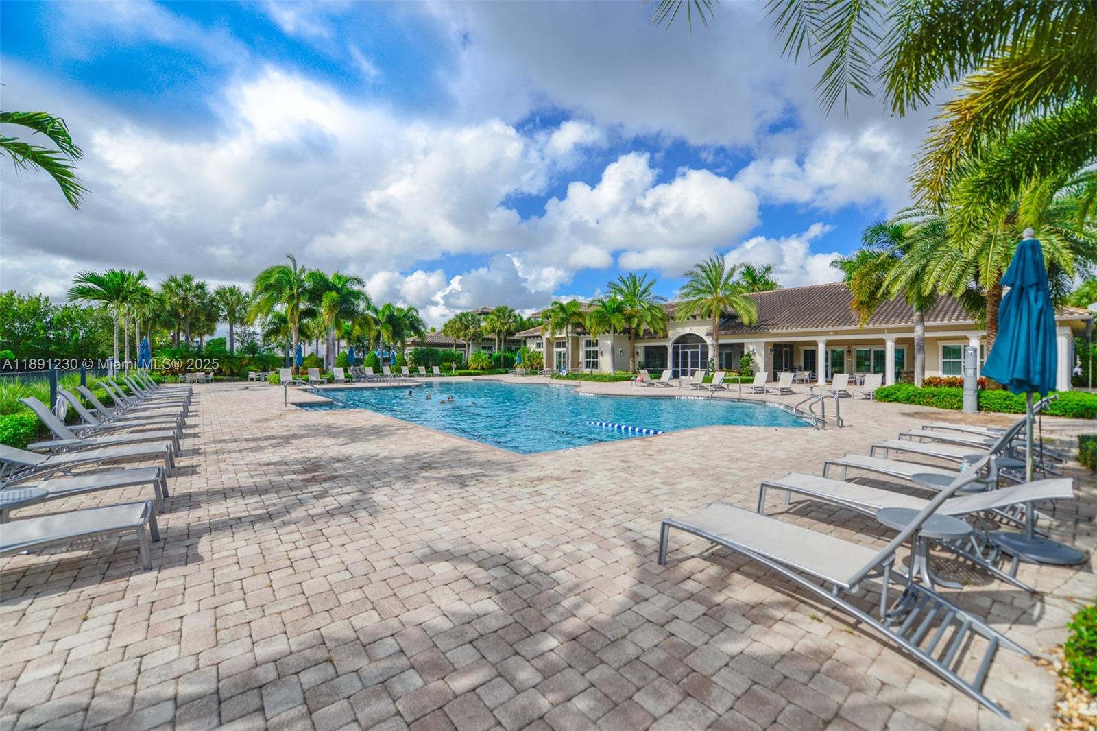 4735 3 / 3 1769 sq. ft. $ 2025-10-06 0 Photo