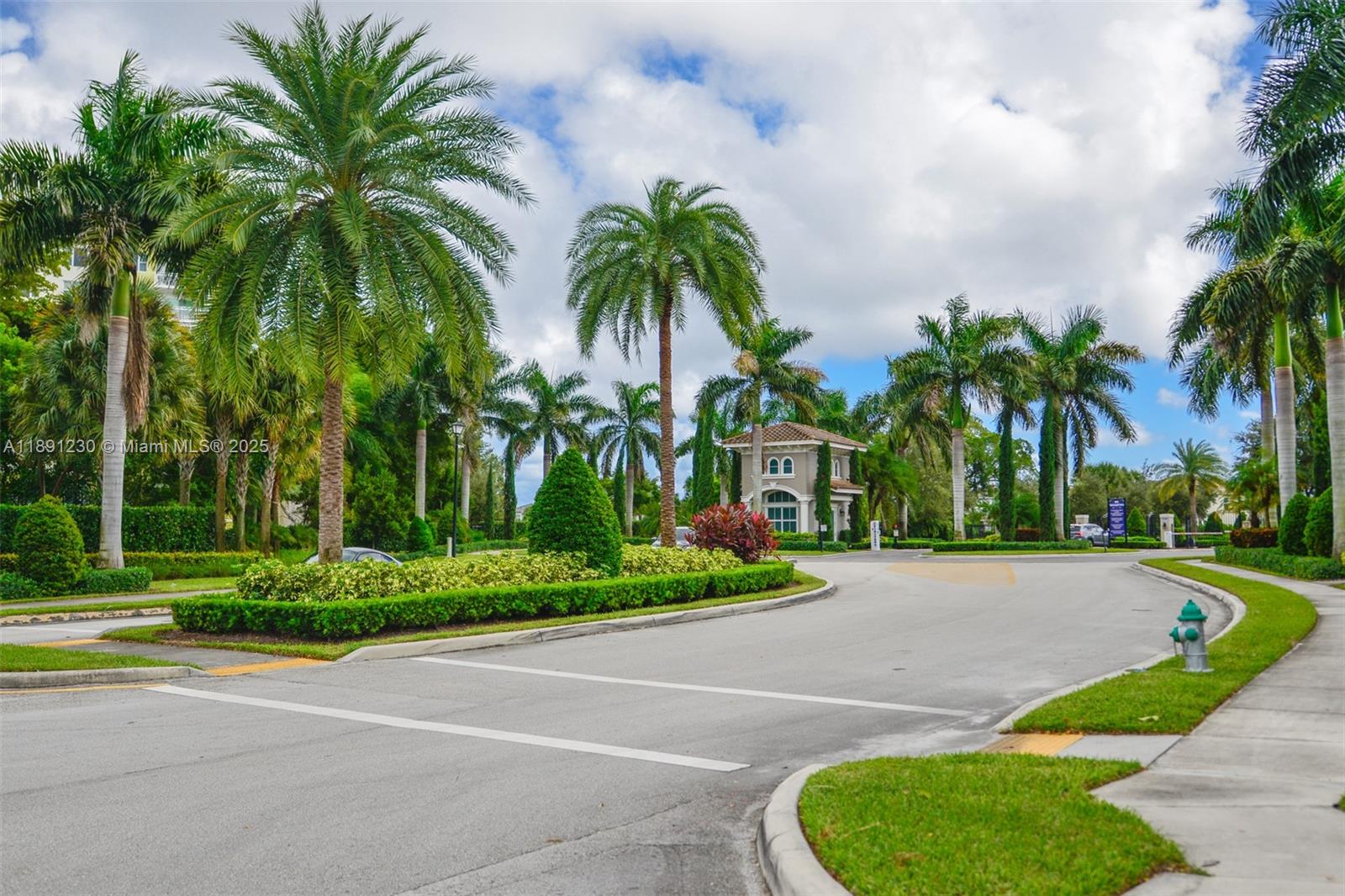 4735 3 / 3 1769 sq. ft. $ 2025-10-06 0 Photo