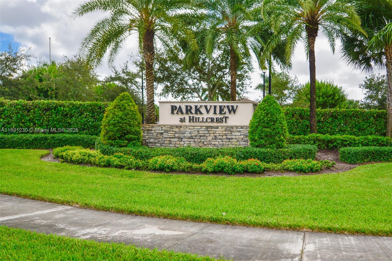 4735 3 / 3 1769 sq. ft. $ 2025-10-06 0 Photo