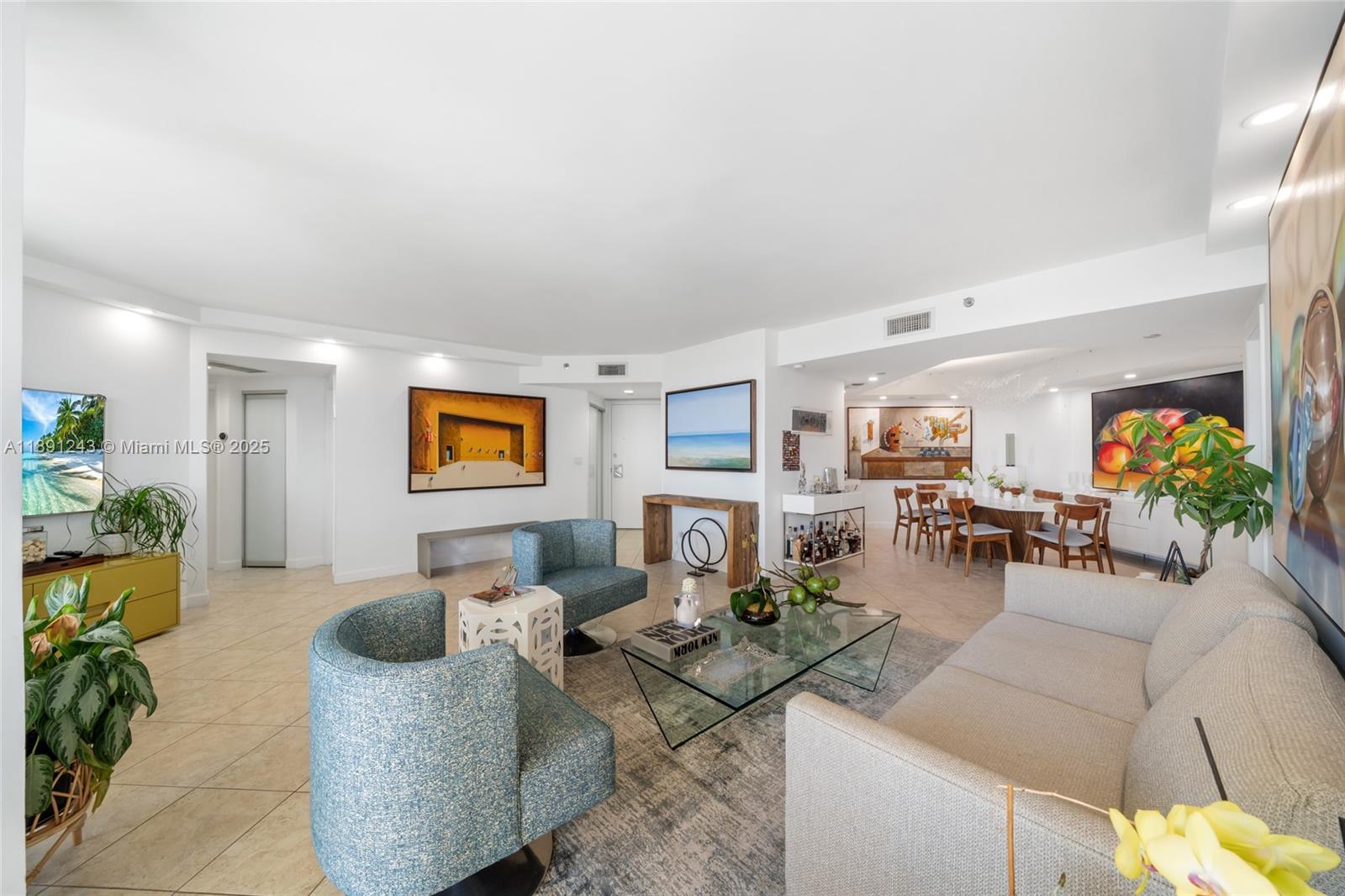 Photo of 20185 Country Club Dr  #1402, Aventura, Florida, 33180 - 