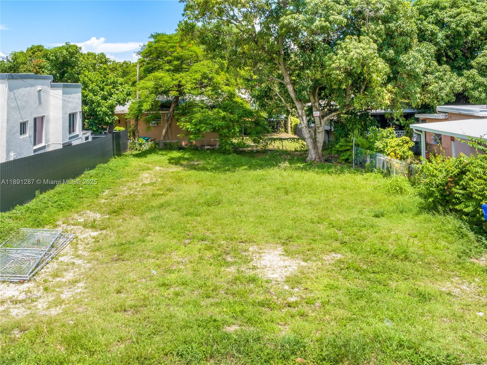 See details / sq. ft. $ 2025-10-06 0 Photo