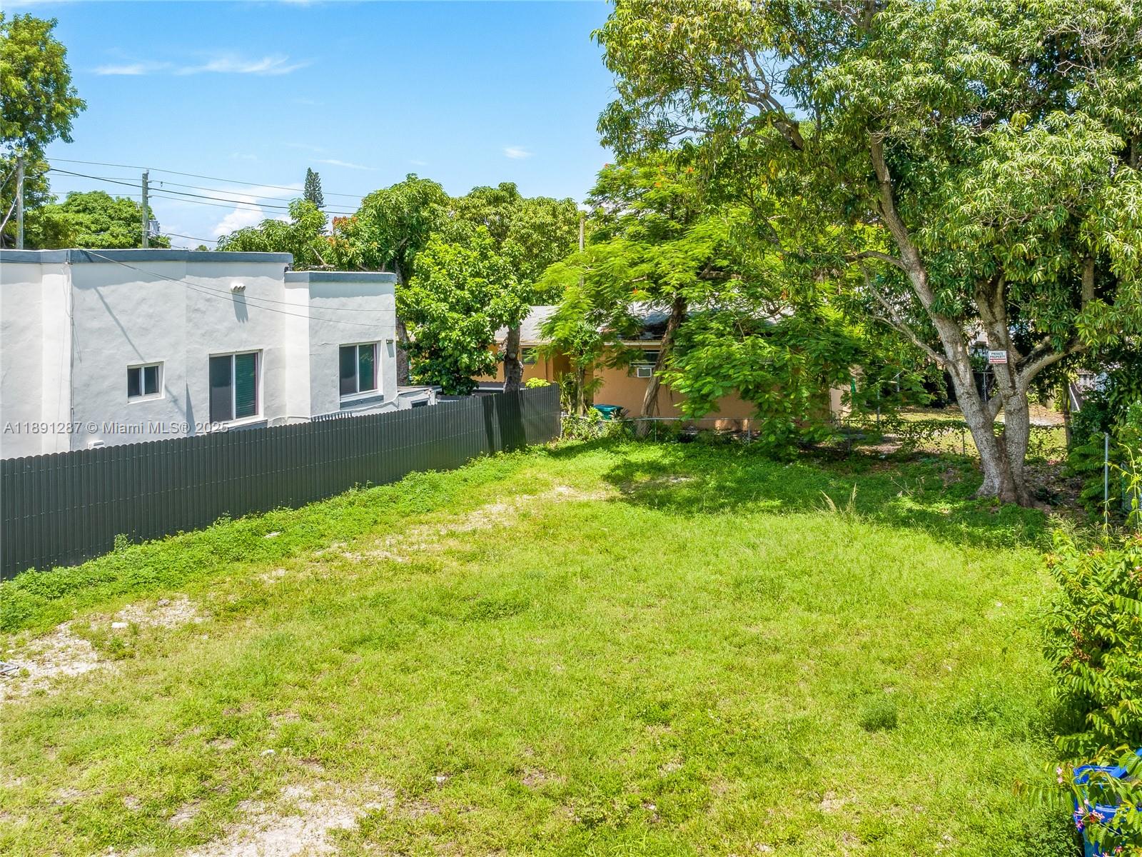 See details / sq. ft. $ 2025-10-06 0 Photo