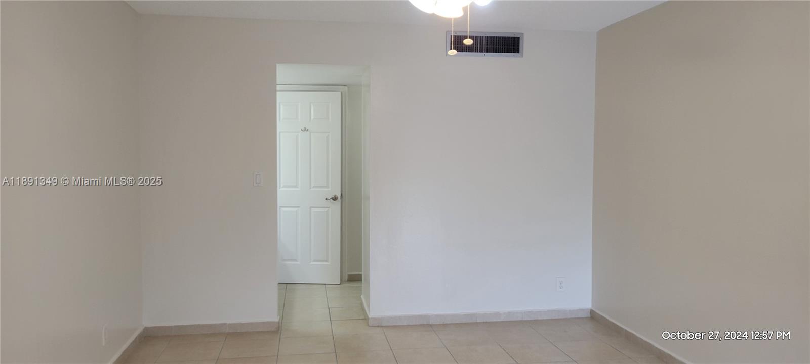 Photo of 3475 Country Club Dr  #319, Aventura, Florida, 33180 - 