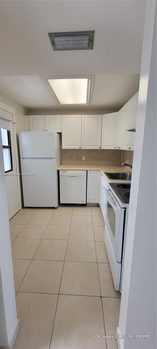 Photo of 3475 Country Club Dr  #319, Aventura, Florida, 33180 - 