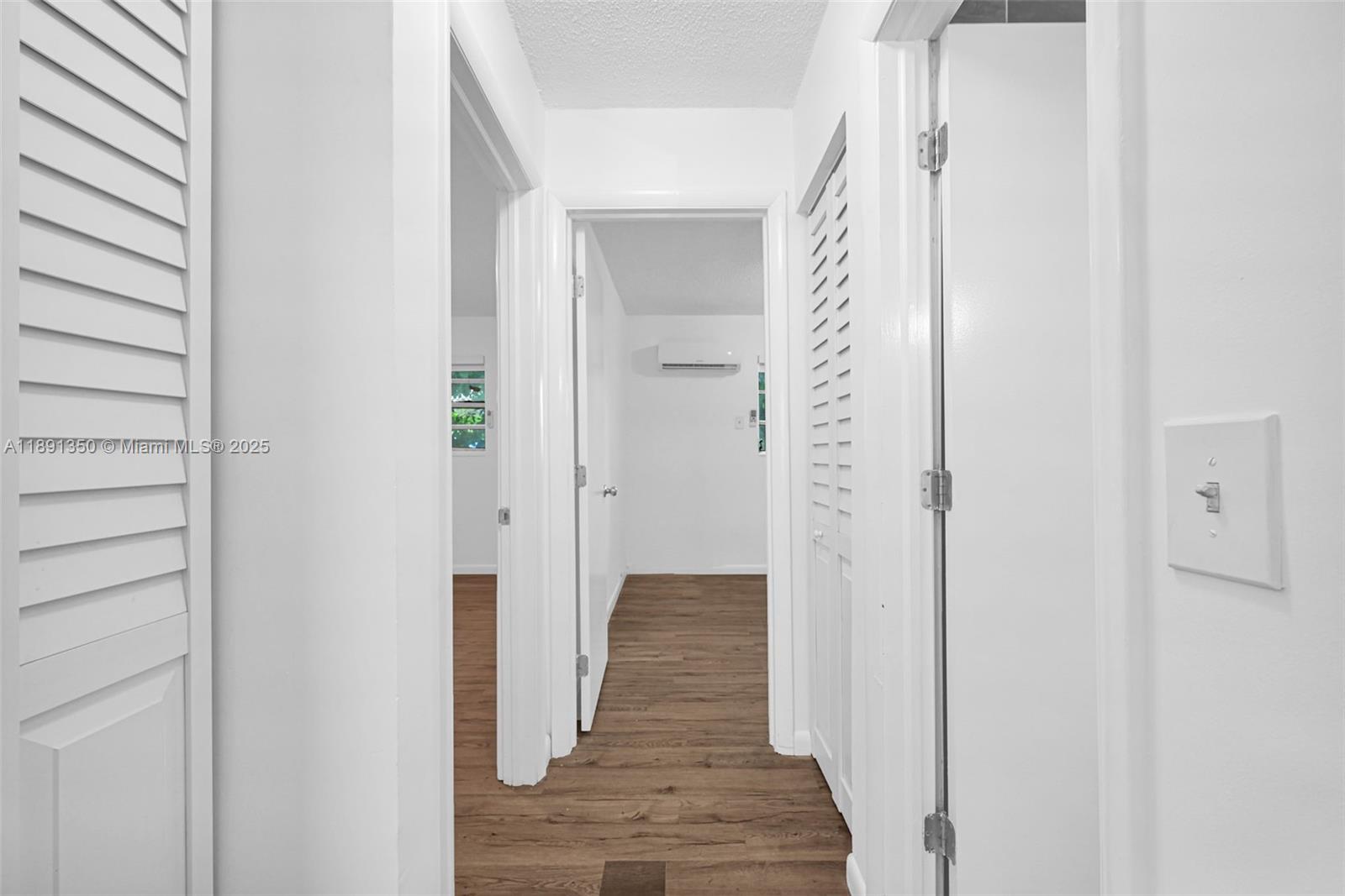   /   sq. ft. $ 2025-10-06 0 Photo