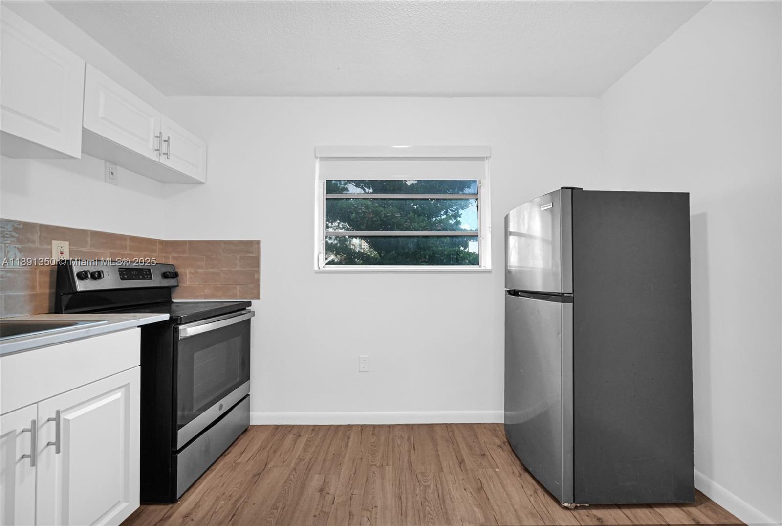   /   sq. ft. $ 2025-10-06 0 Photo