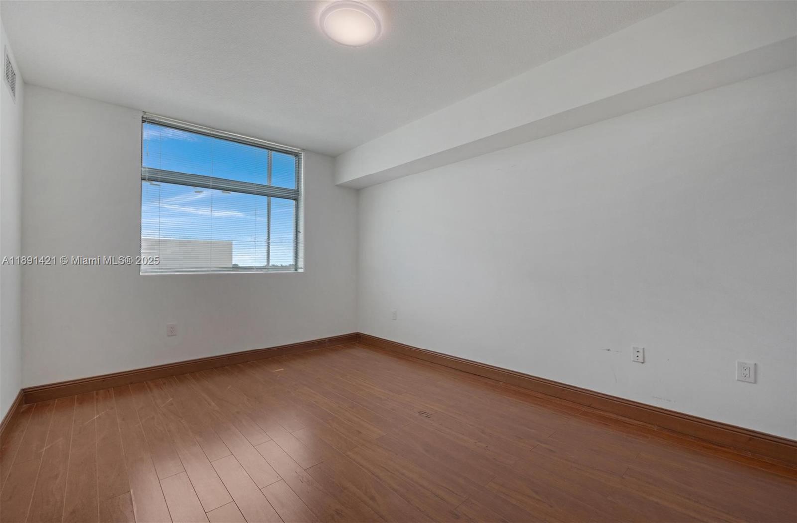 Photo of 140 Dixie Hwy  #533, Hollywood, Florida, 33020 - 