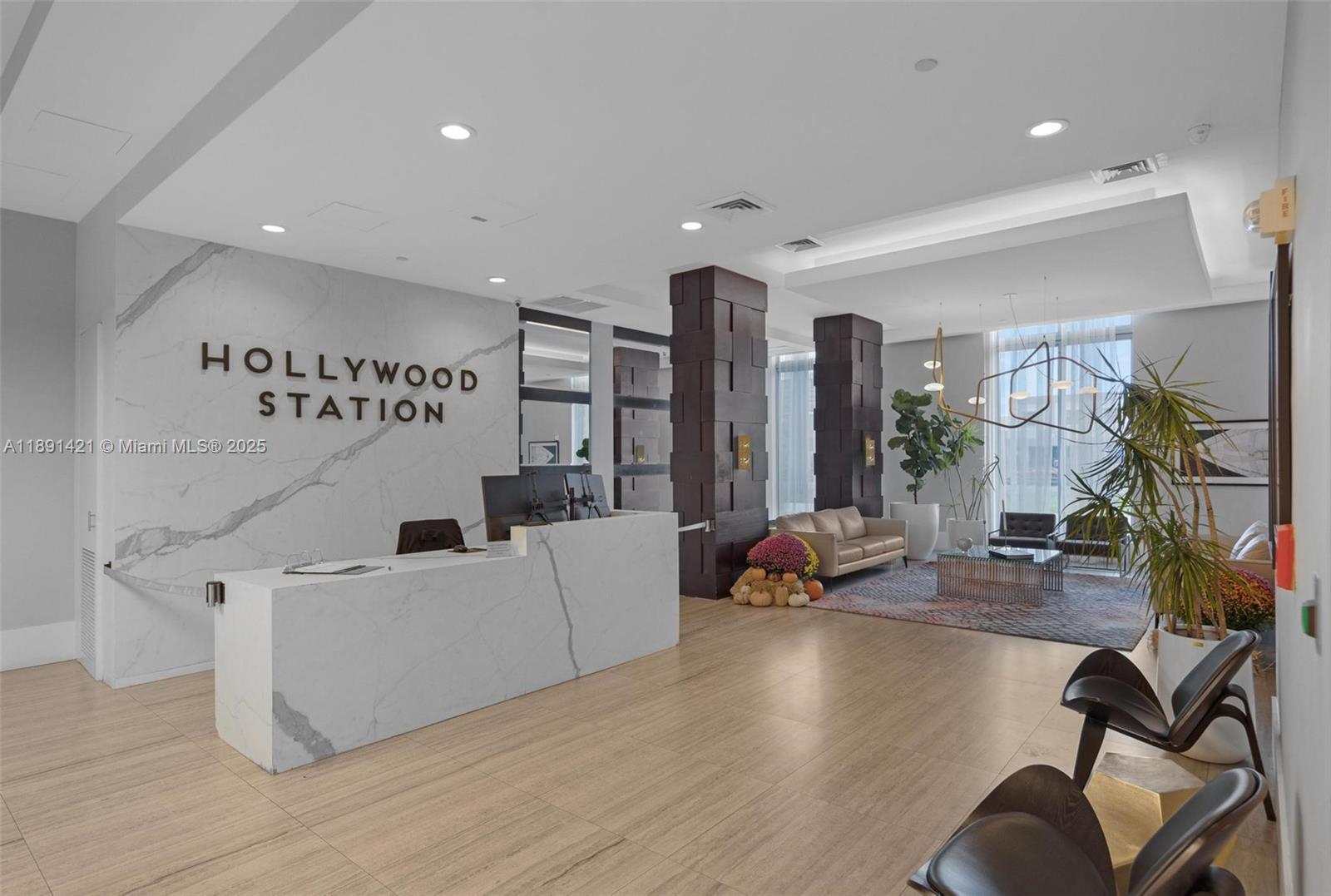 Photo of 140 Dixie Hwy  #533, Hollywood, Florida, 33020 - 