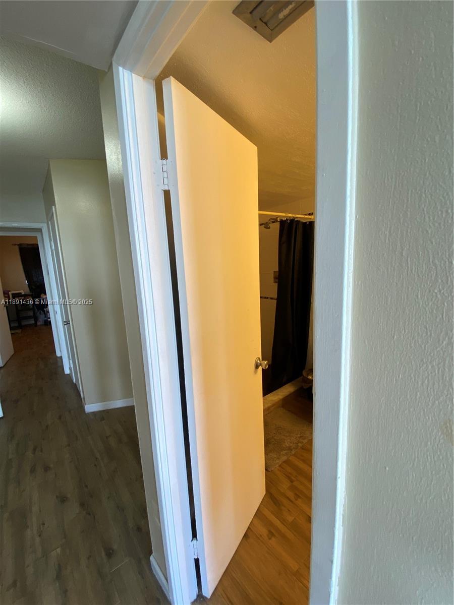 413-1 2 / 2 1315 sq. ft. $ 2025-10-06 0 foto