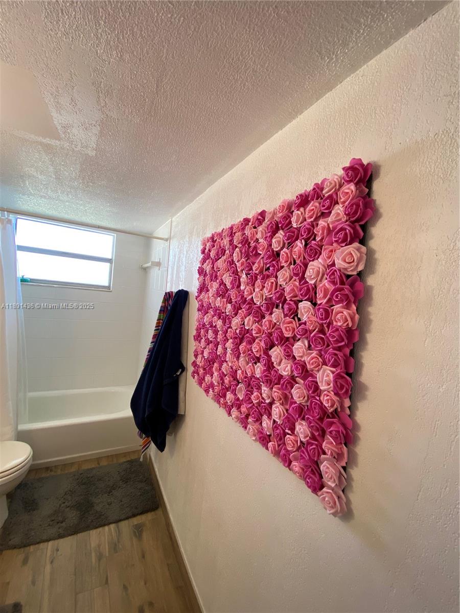 413-1 2 / 2 1315 sq. ft. $ 2025-10-06 0 foto