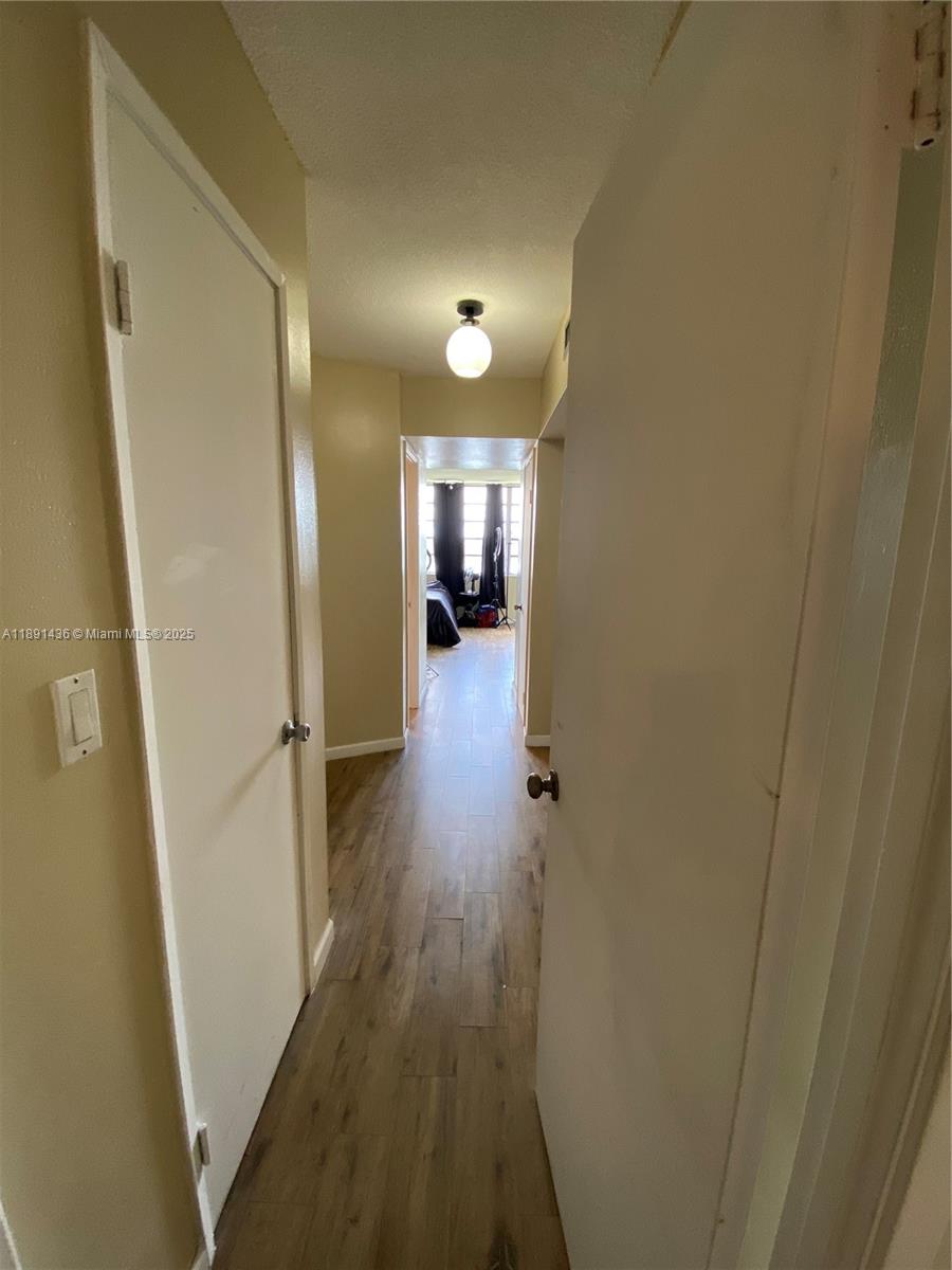 413-1 2 / 2 1315 sq. ft. $ 2025-10-06 0 foto